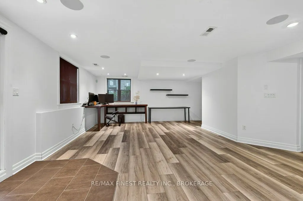 247 Honeywood Avenue