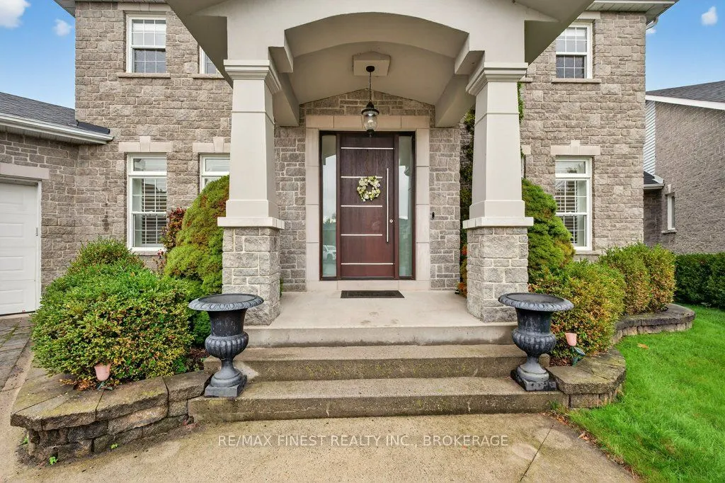 247 Honeywood Avenue