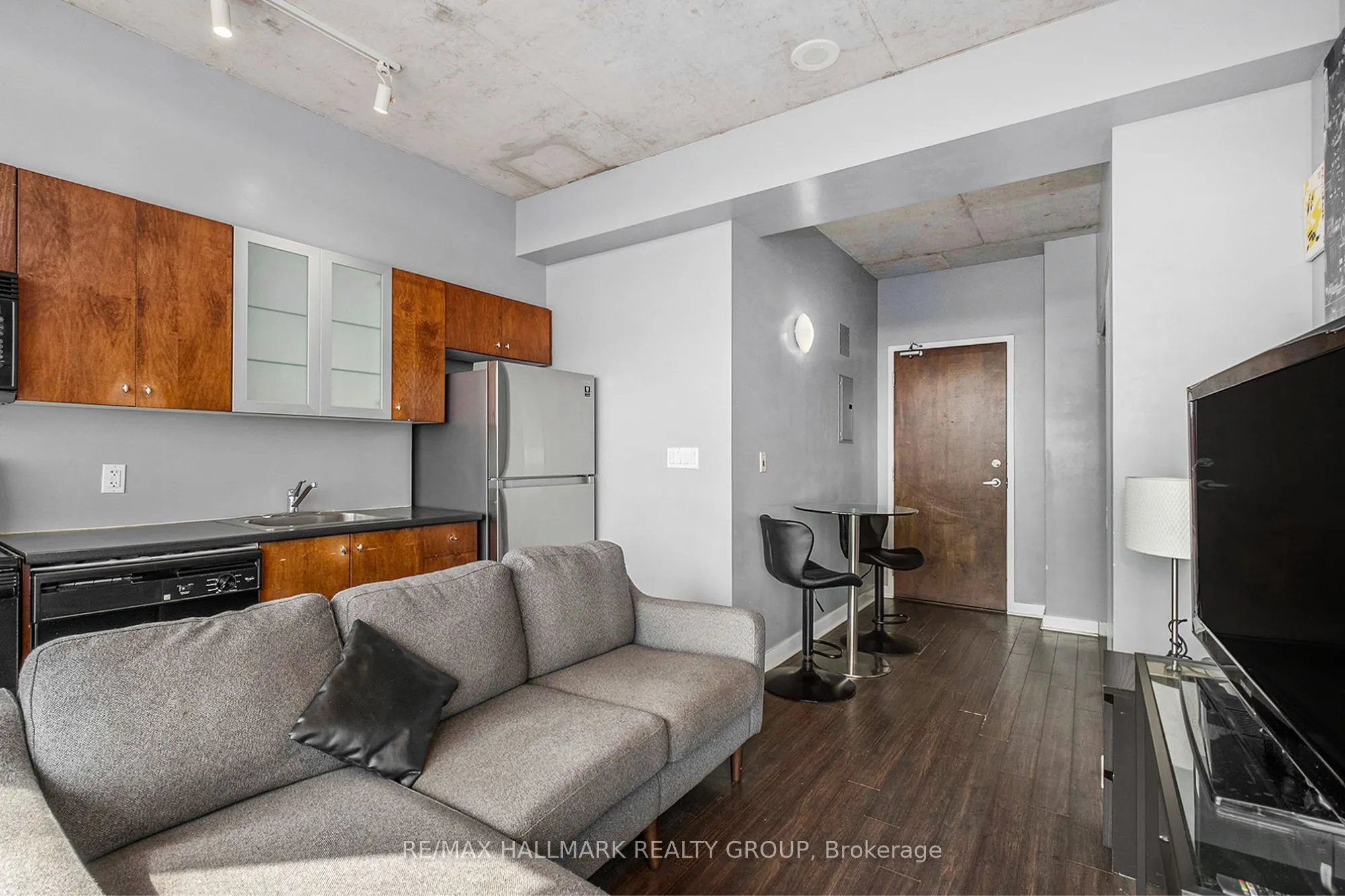 383 CUMBERLAND Street, #805