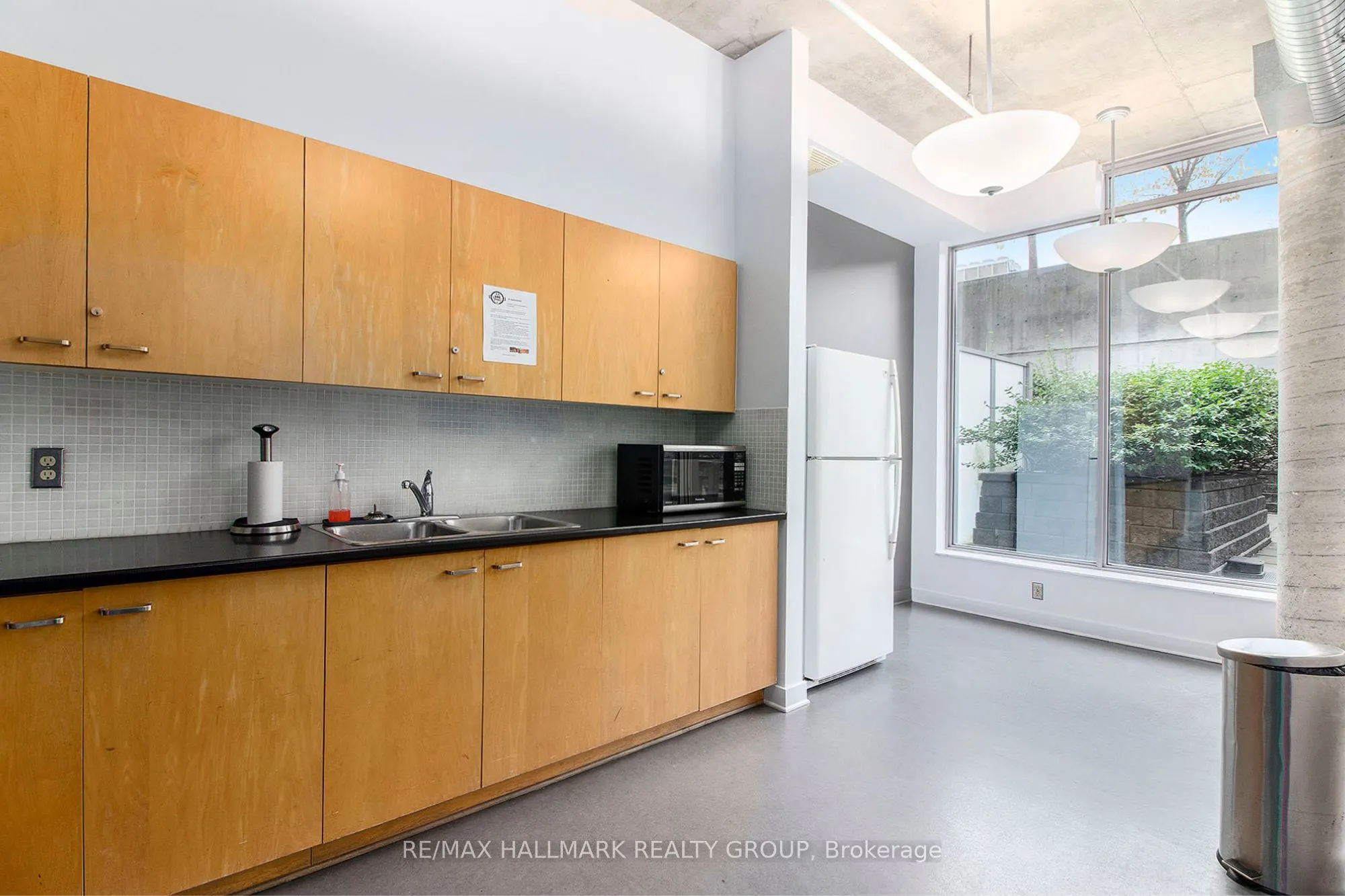 383 CUMBERLAND Street, #805