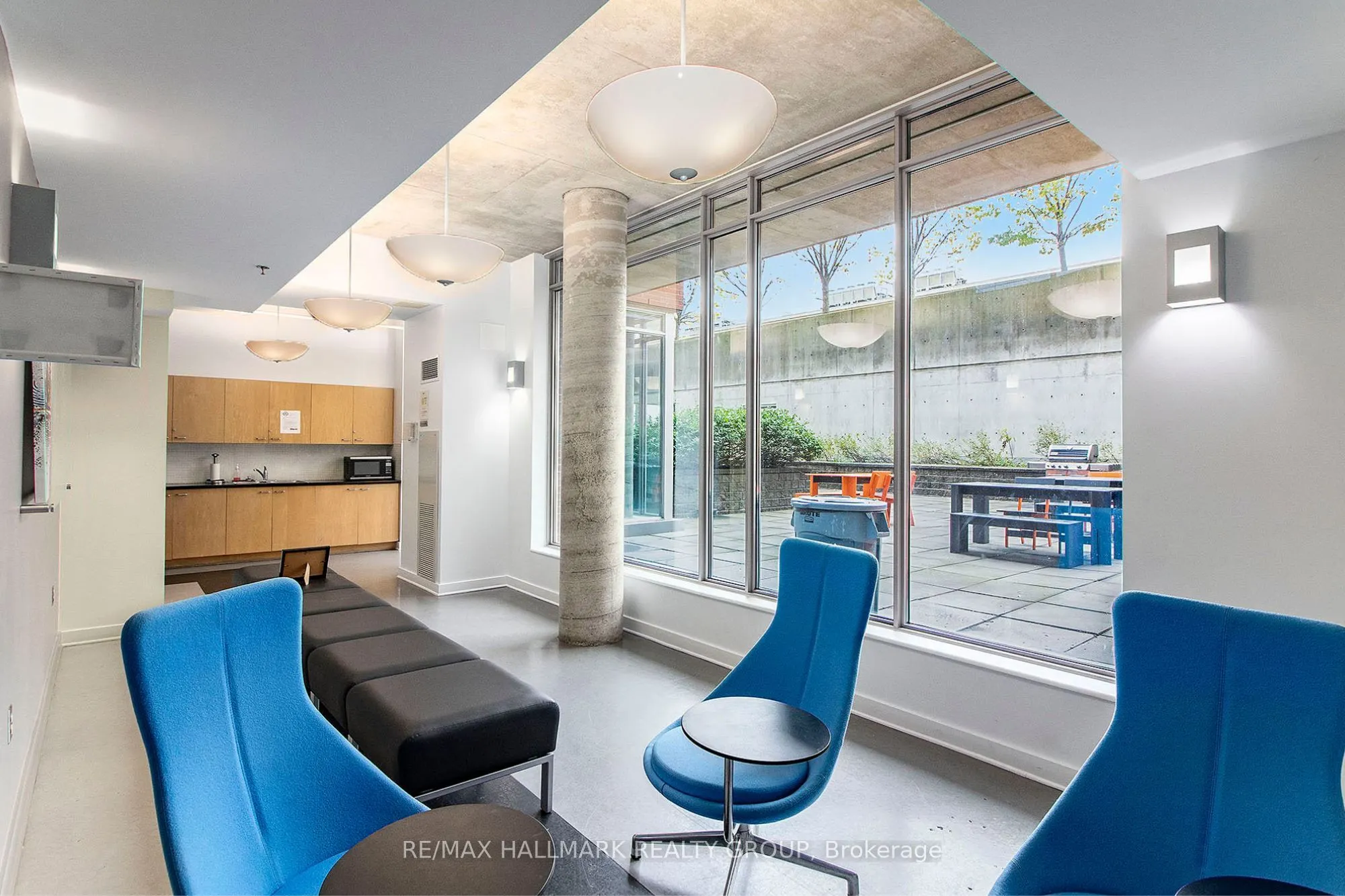 383 CUMBERLAND Street, #805