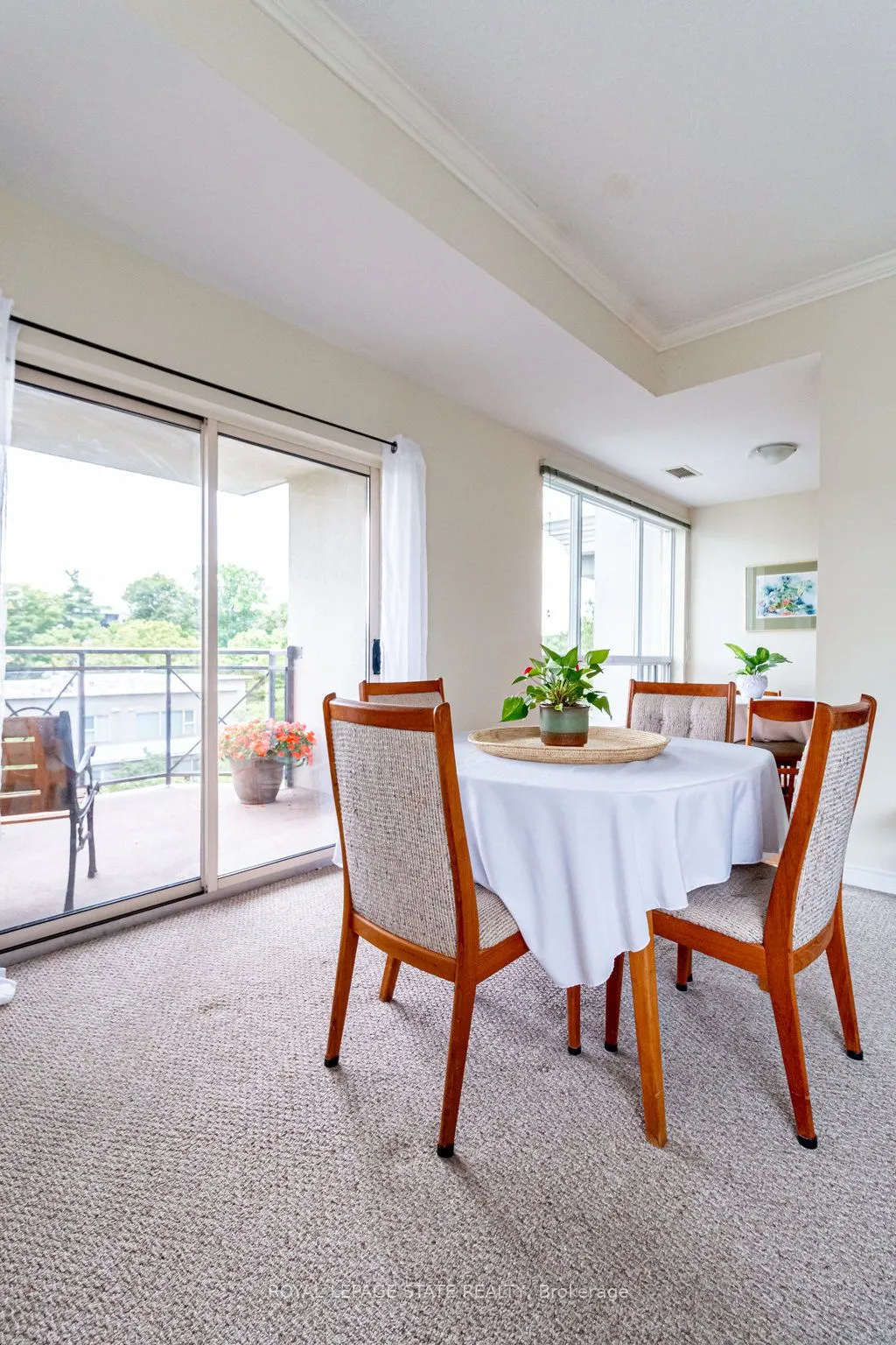 2000 Creekside Drive, #805