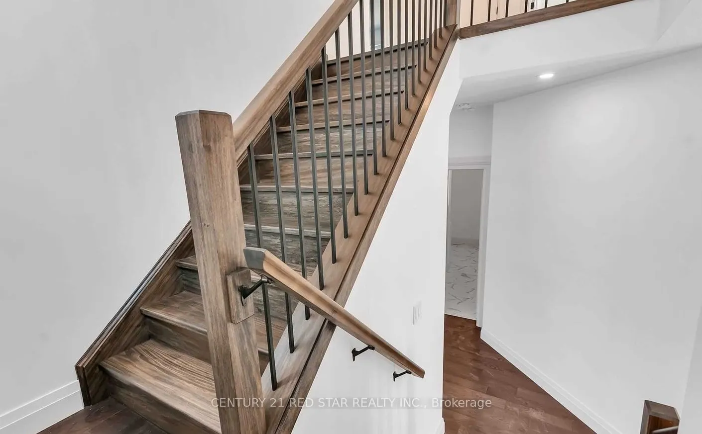 28 Rosina Lane