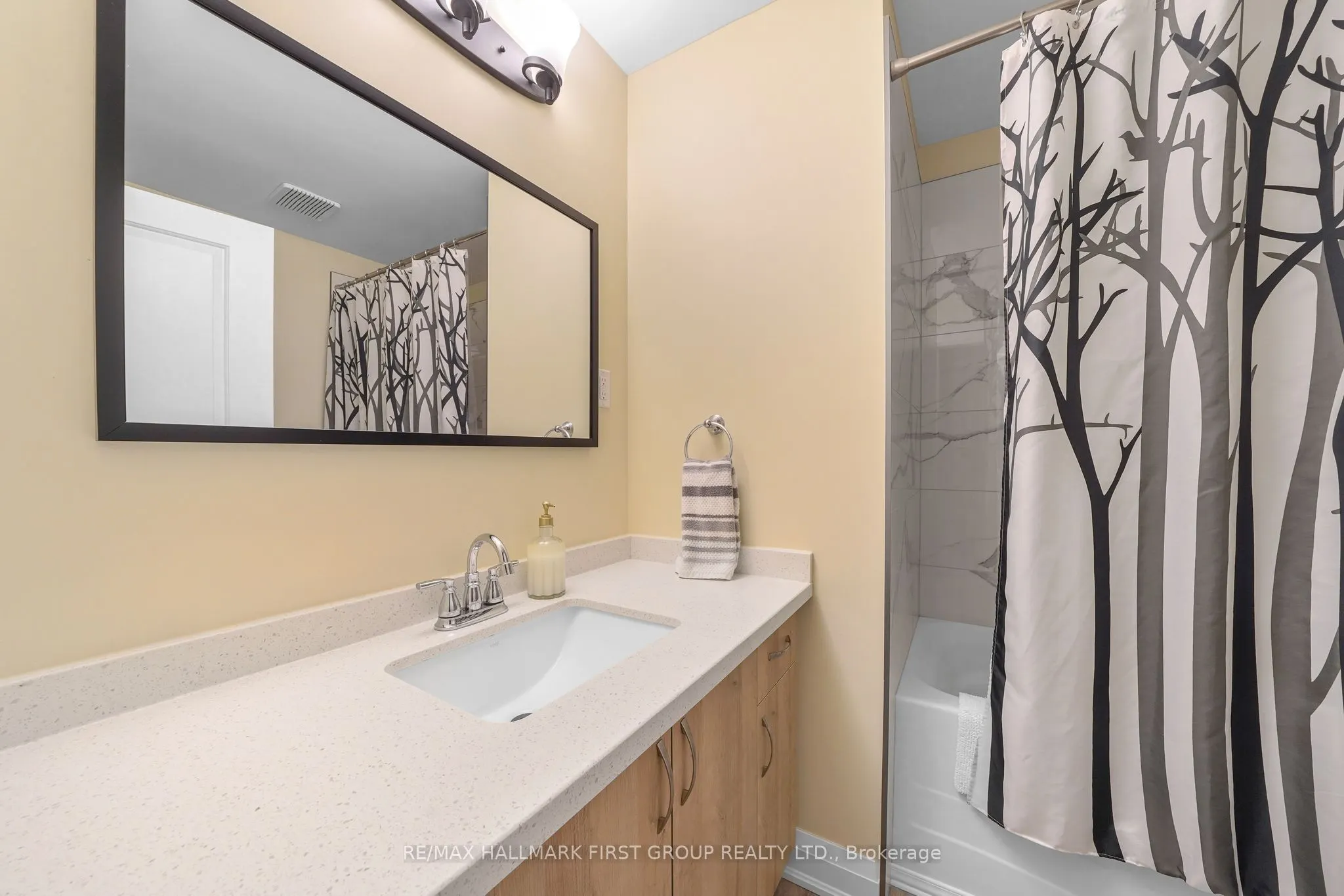26 Spencer Street E, #205