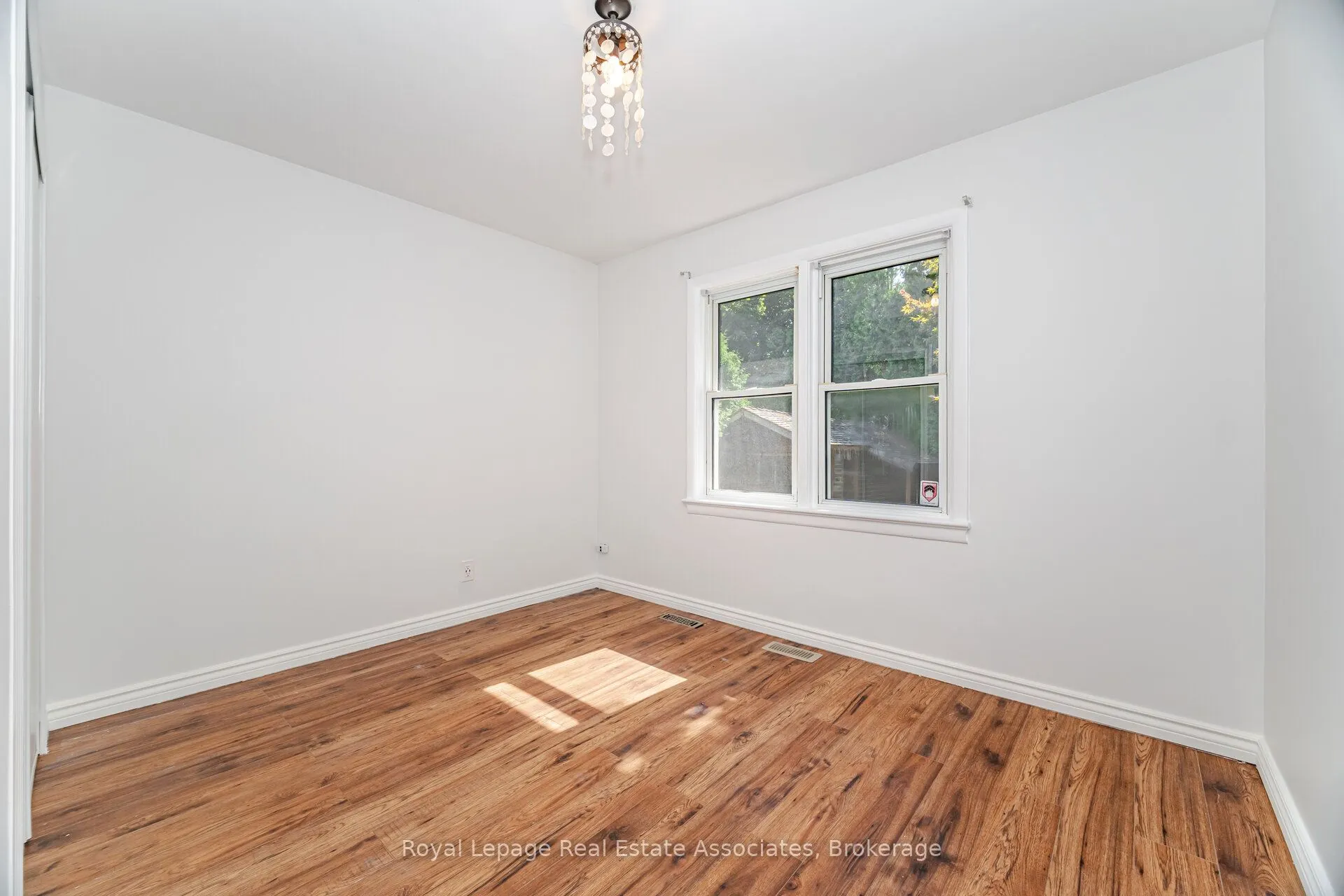 319 Grantham Avenue, #Upper
