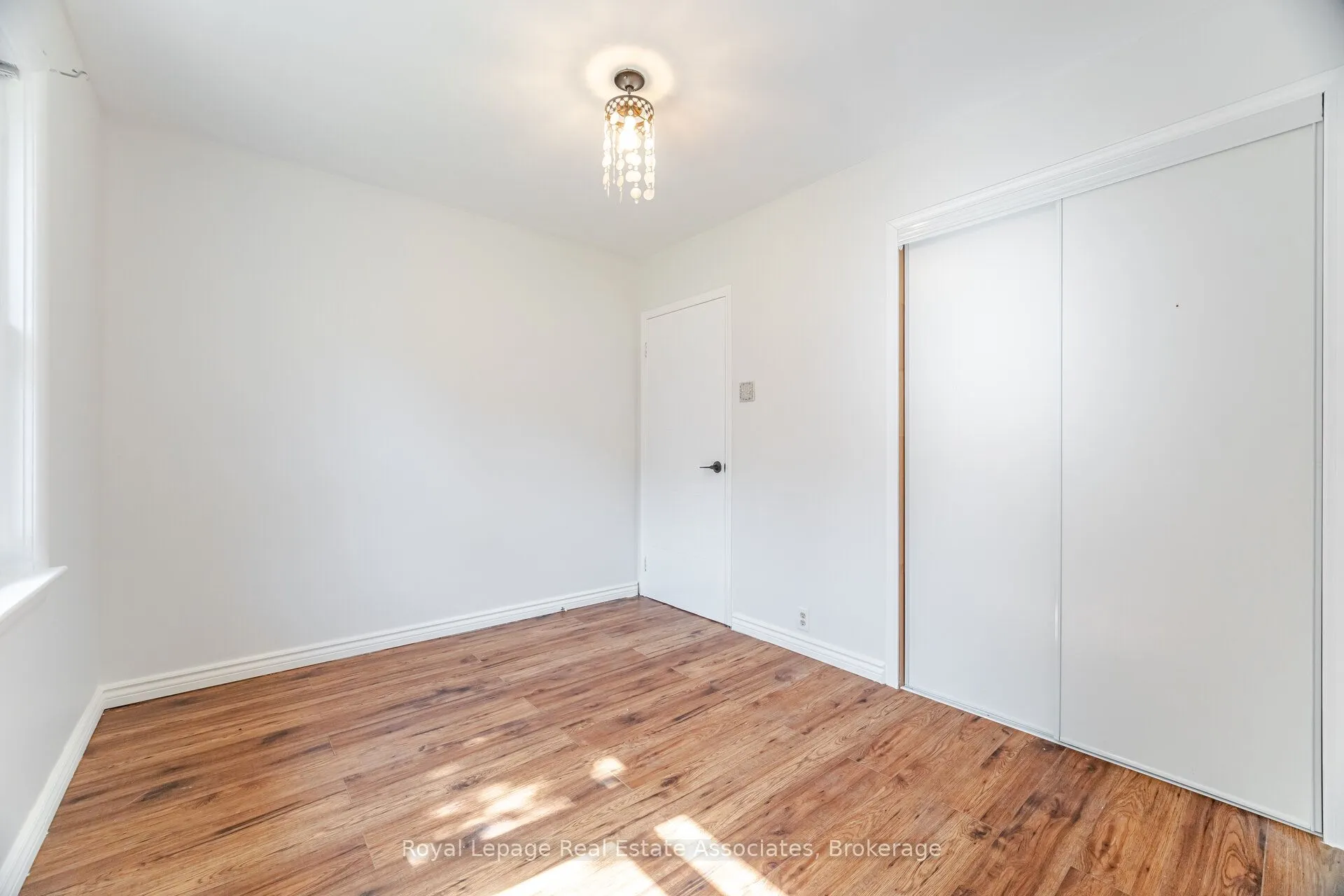 319 Grantham Avenue, #Upper