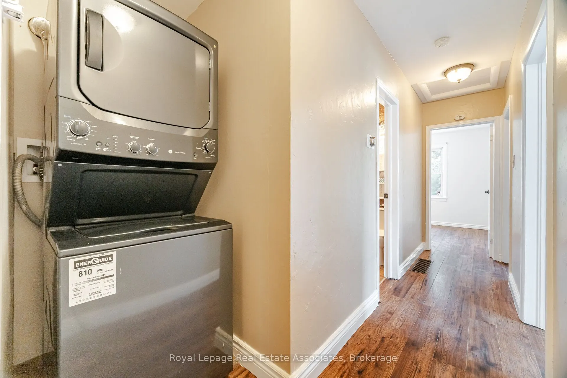 319 Grantham Avenue, #Upper