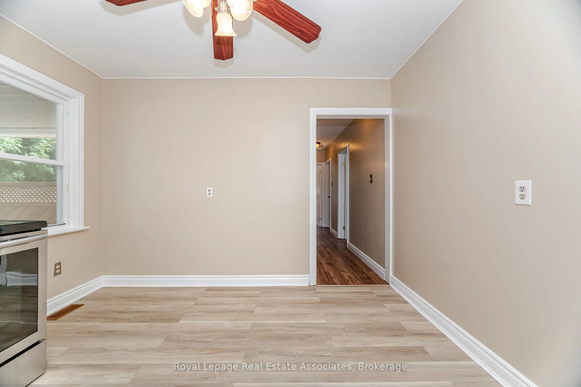 319 Grantham Avenue, #Upper