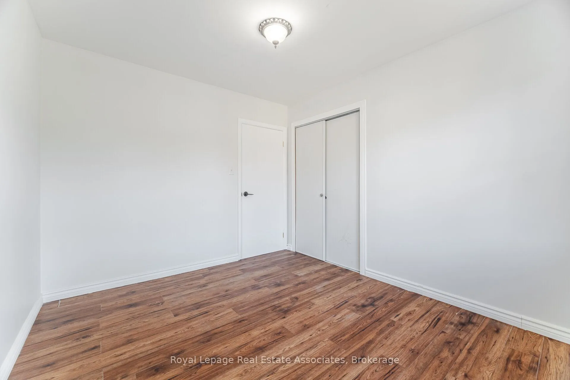 319 Grantham Avenue, #Upper