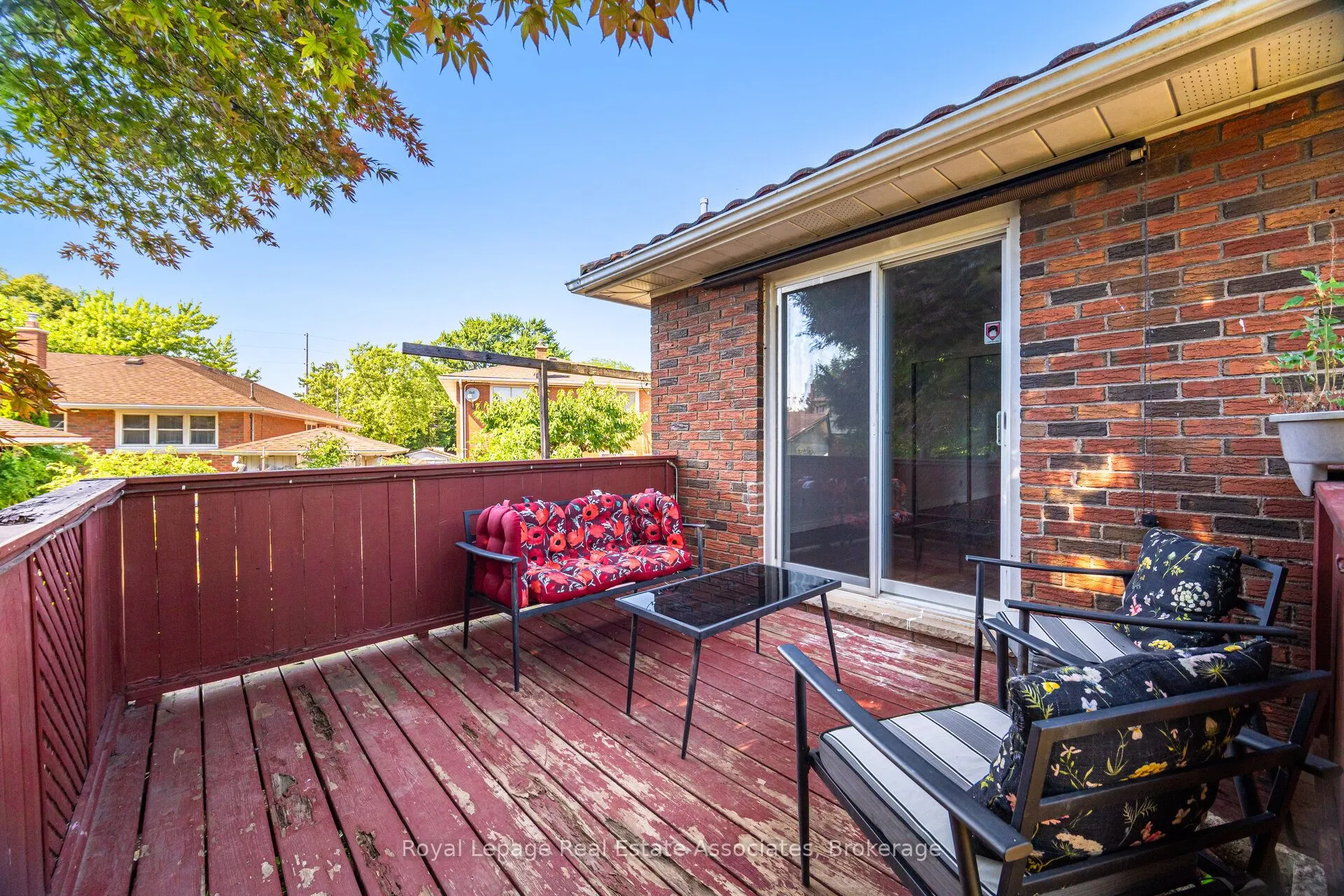 319 Grantham Avenue, #Upper