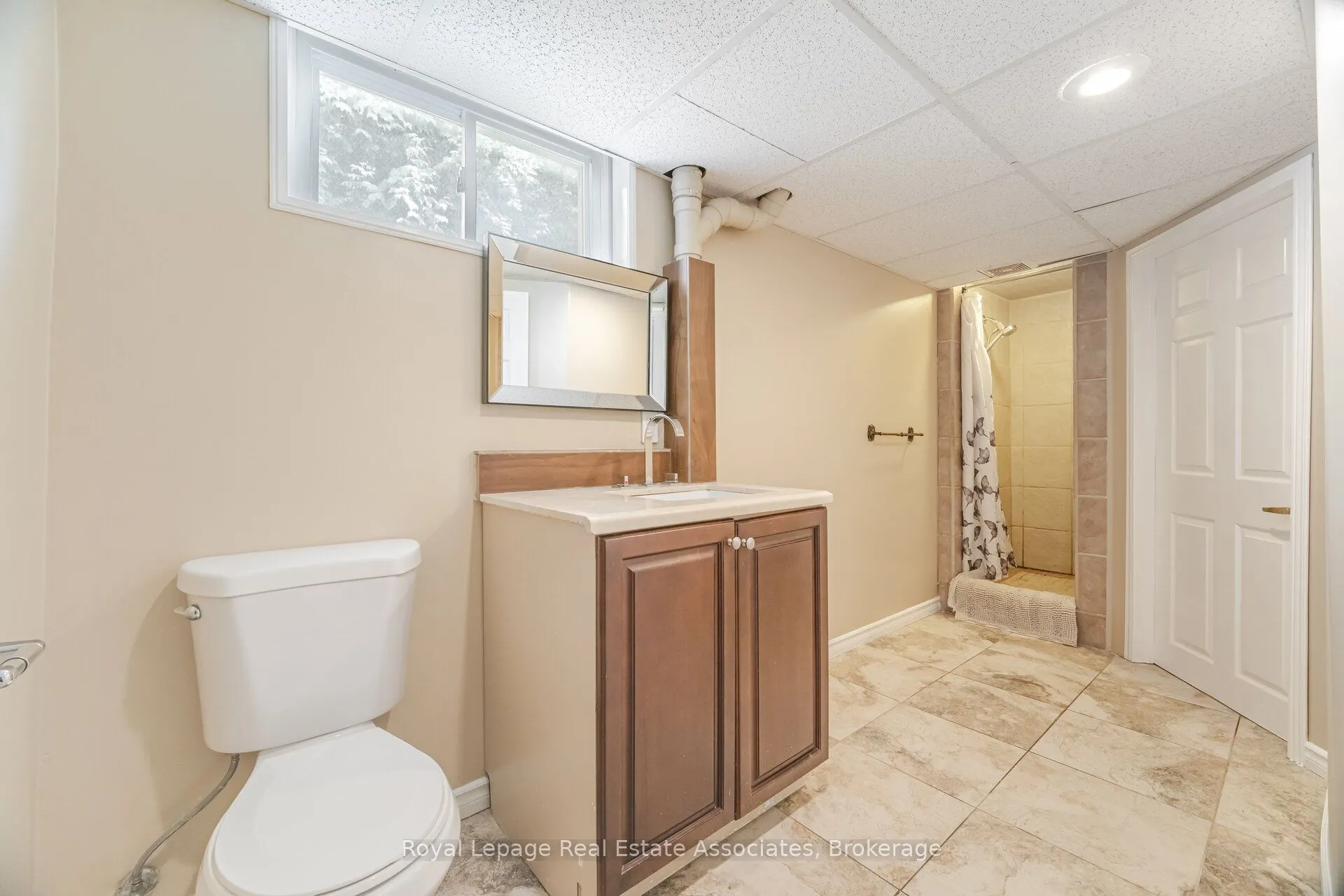 319 Grantham Avenue, #Lower