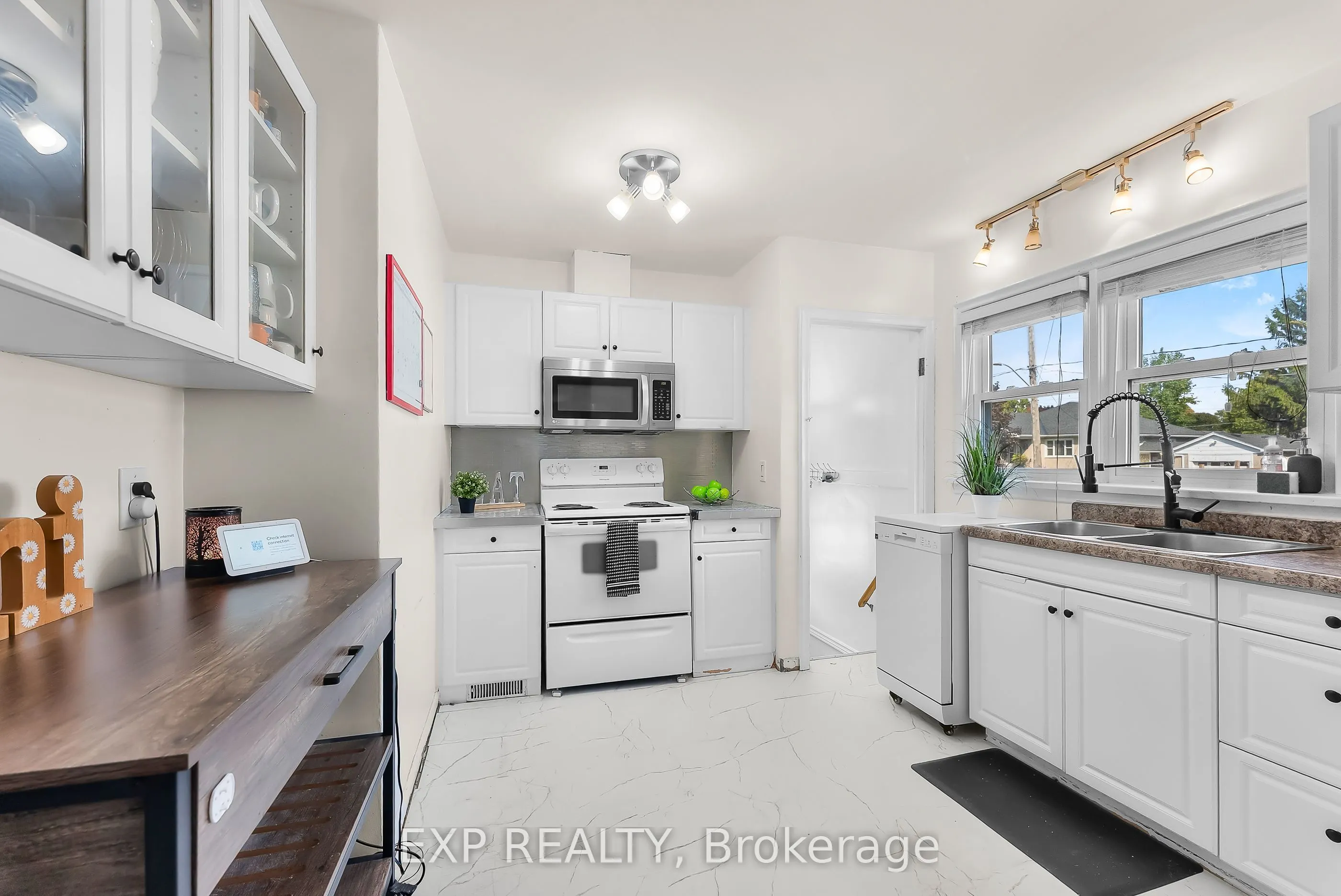 2 Homewood Avenue