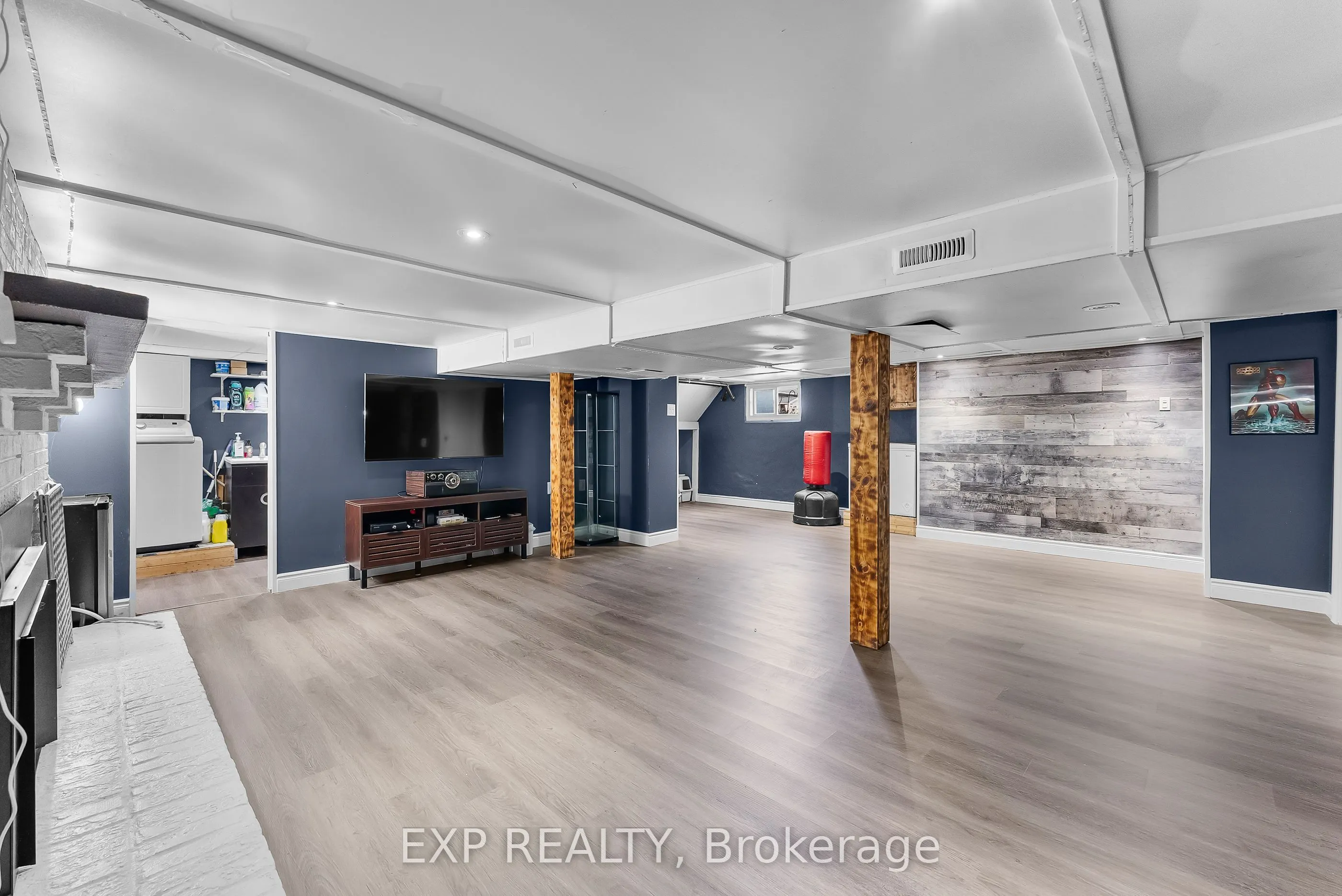 2 Homewood Avenue