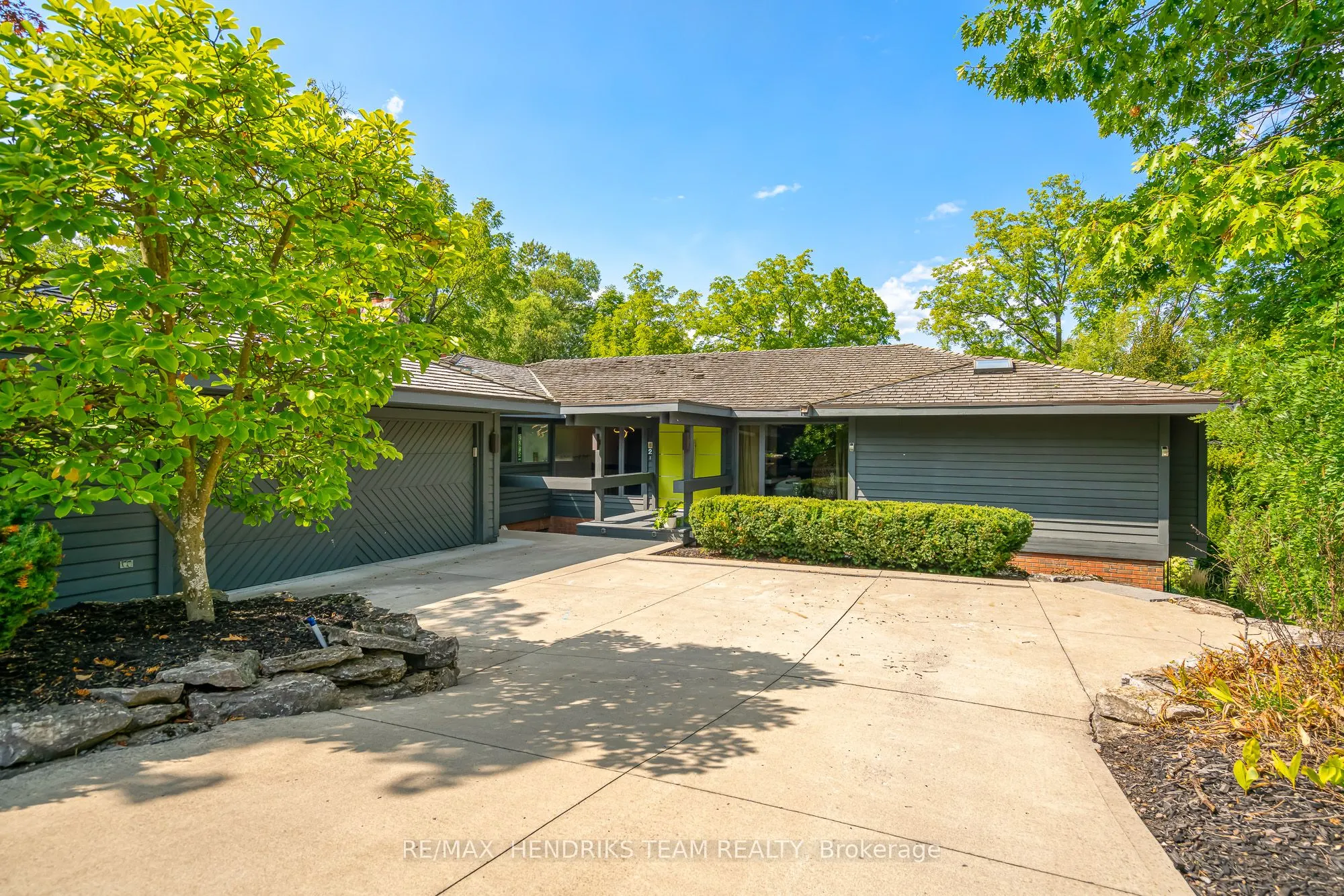 2 Briarfield Crescent