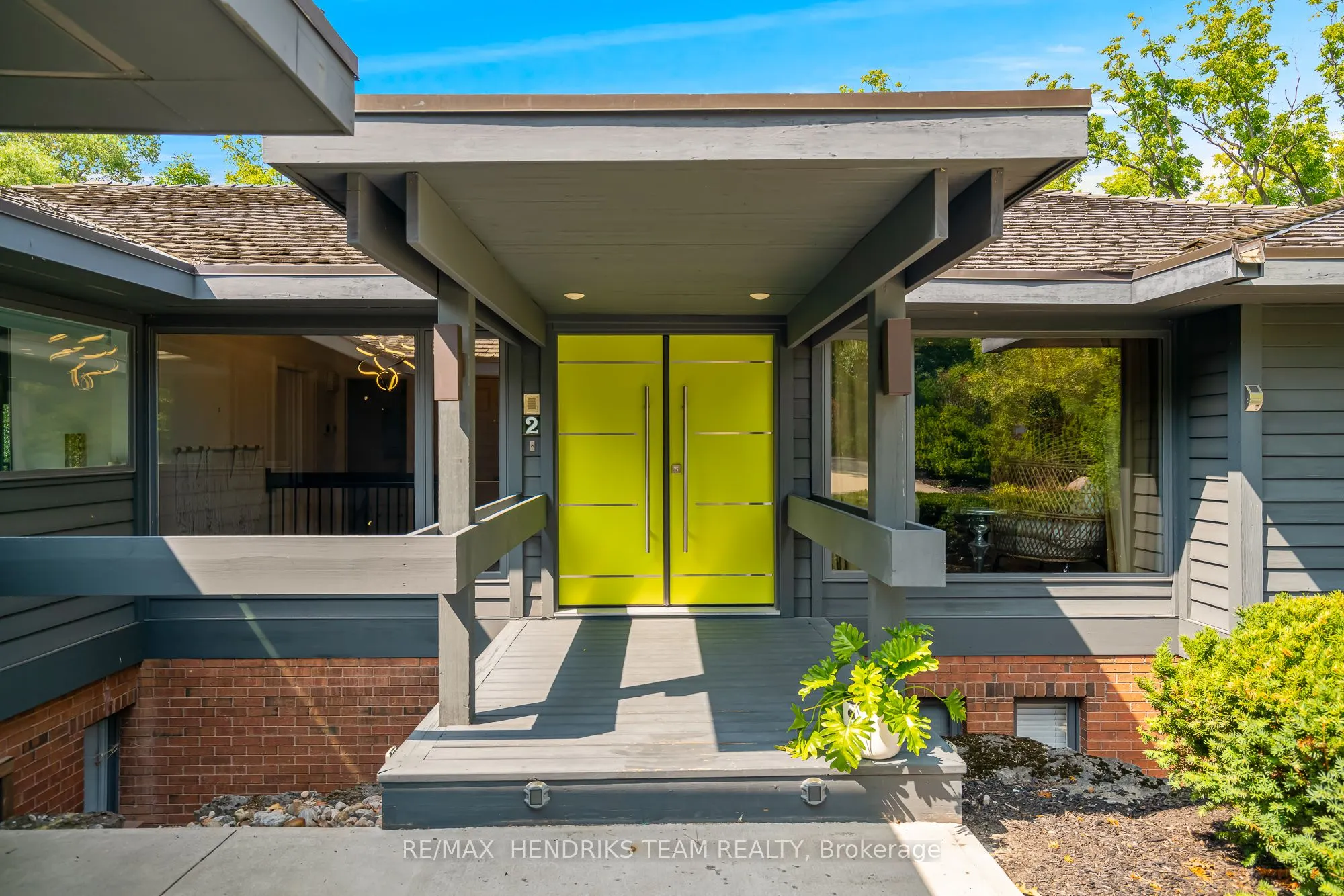 2 Briarfield Crescent