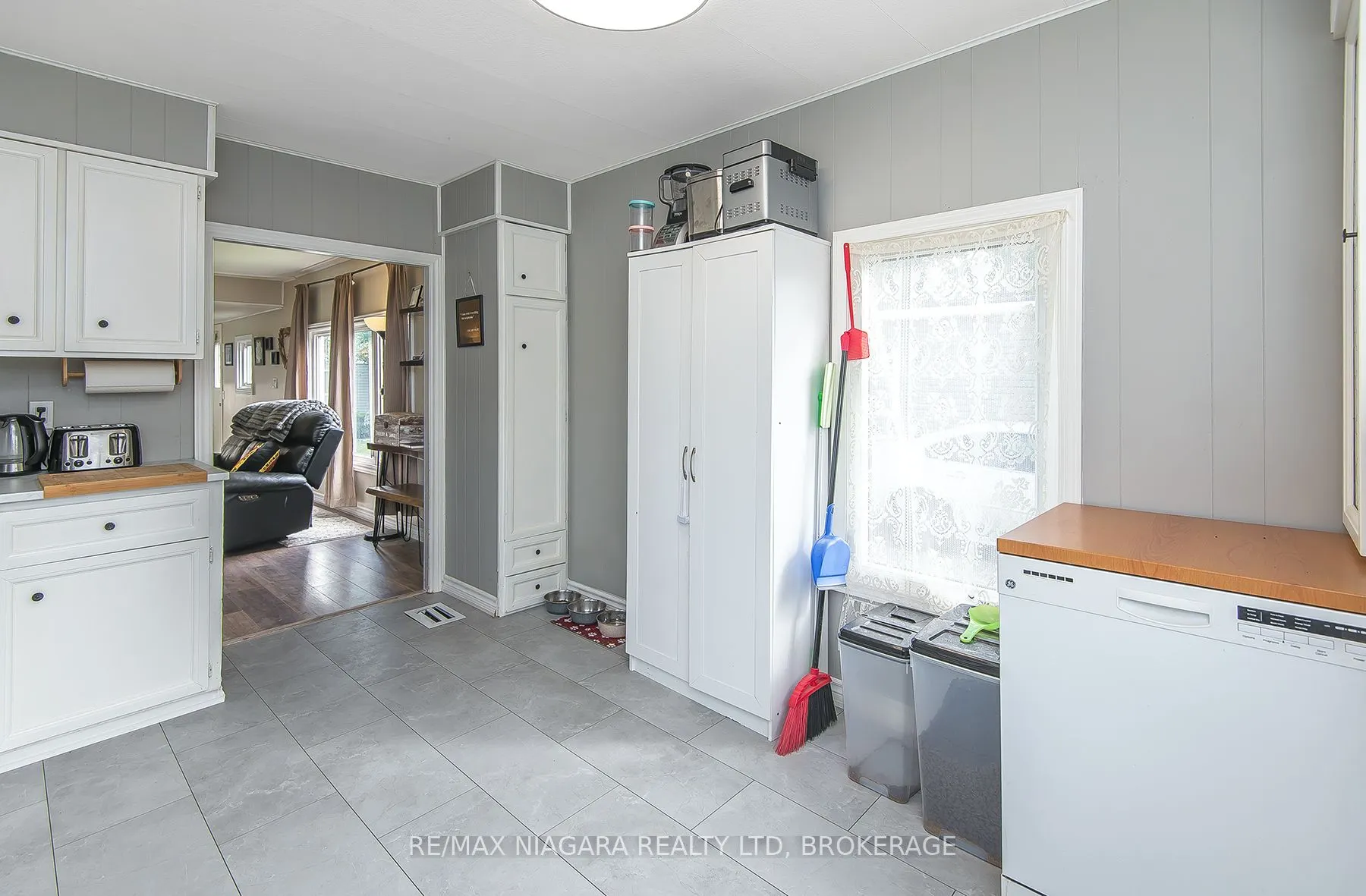 4599 ABIGAIL Lane