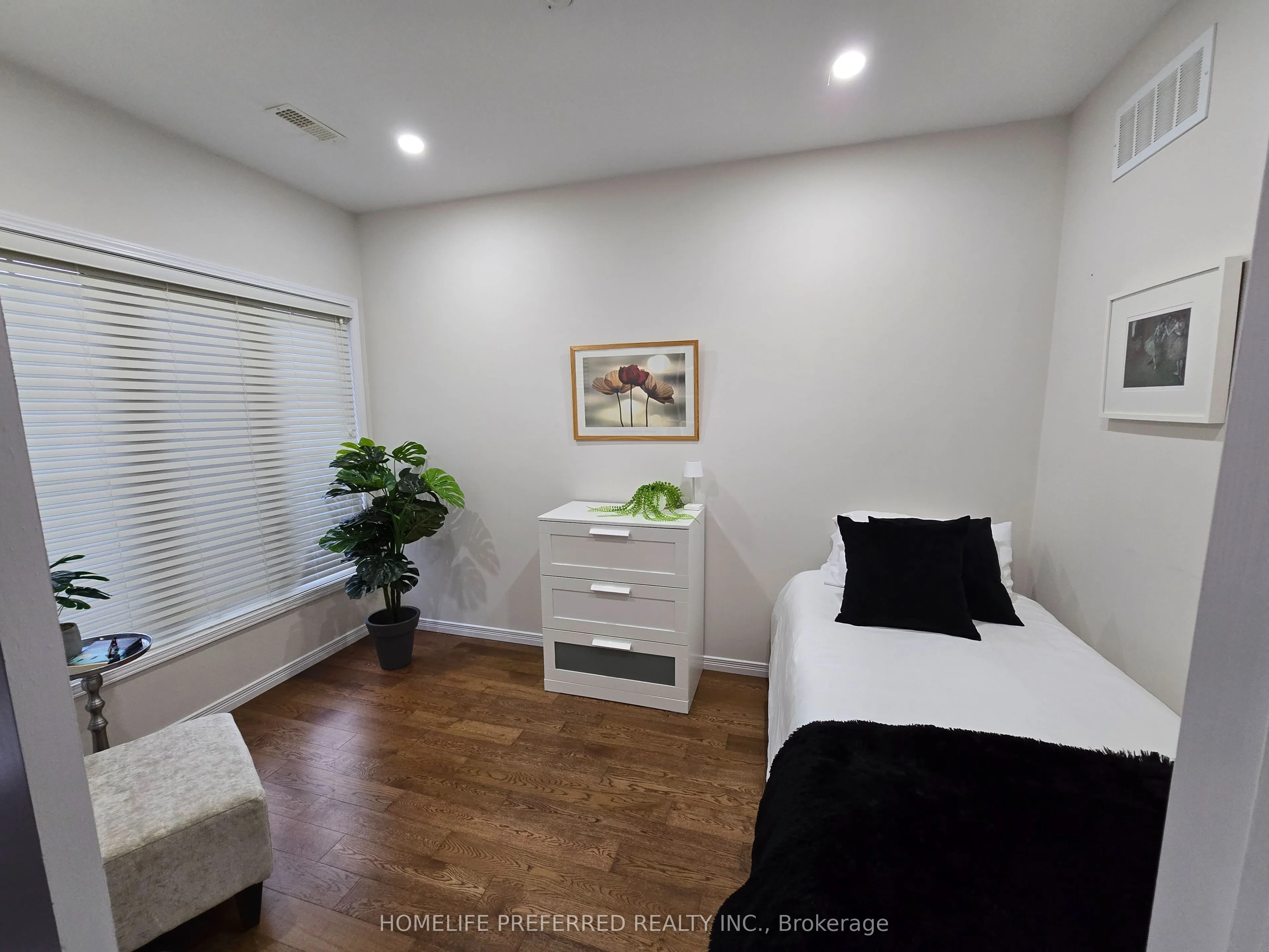 13 Wingett Way, #13