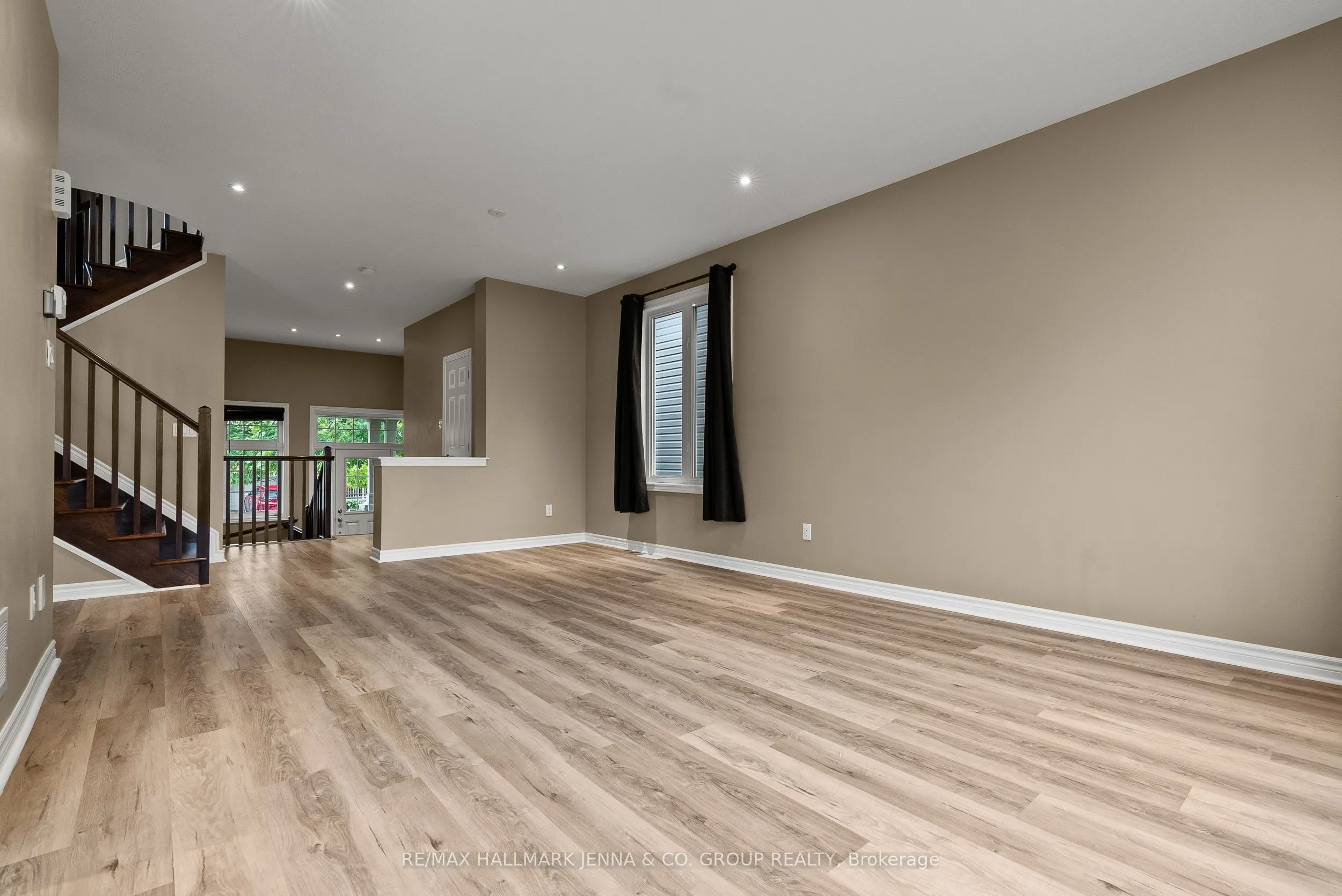 326 Gallantry Way