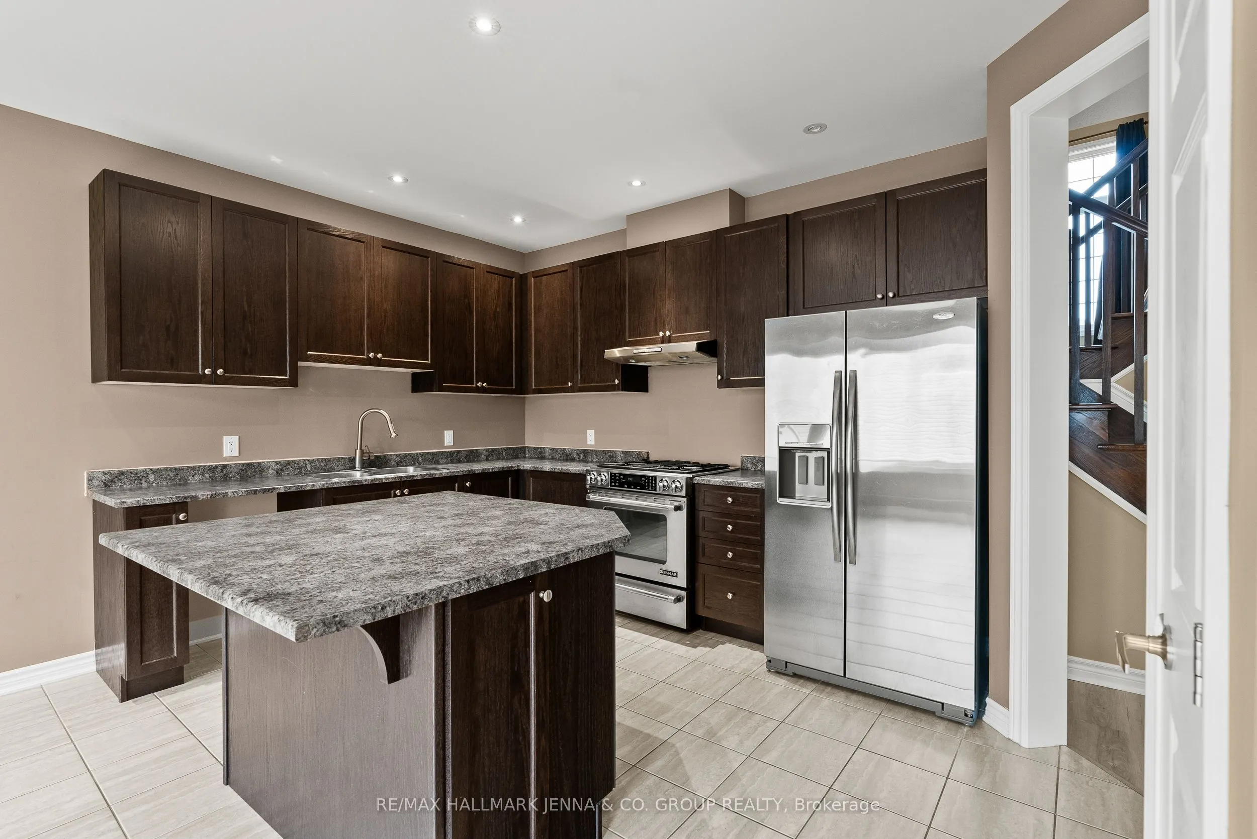 326 Gallantry Way
