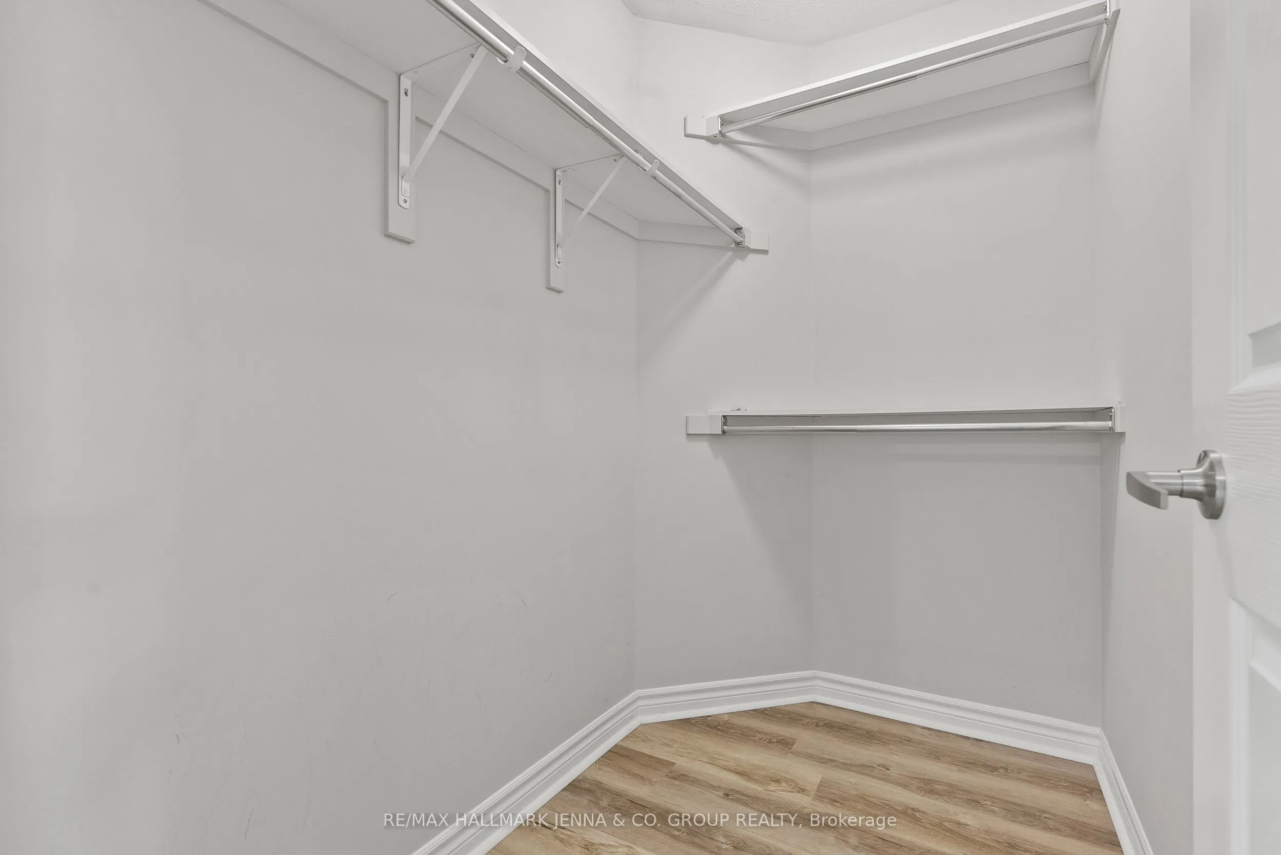 326 Gallantry Way