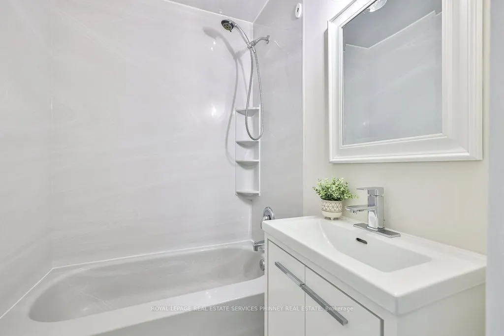 256 Walter Avenue S