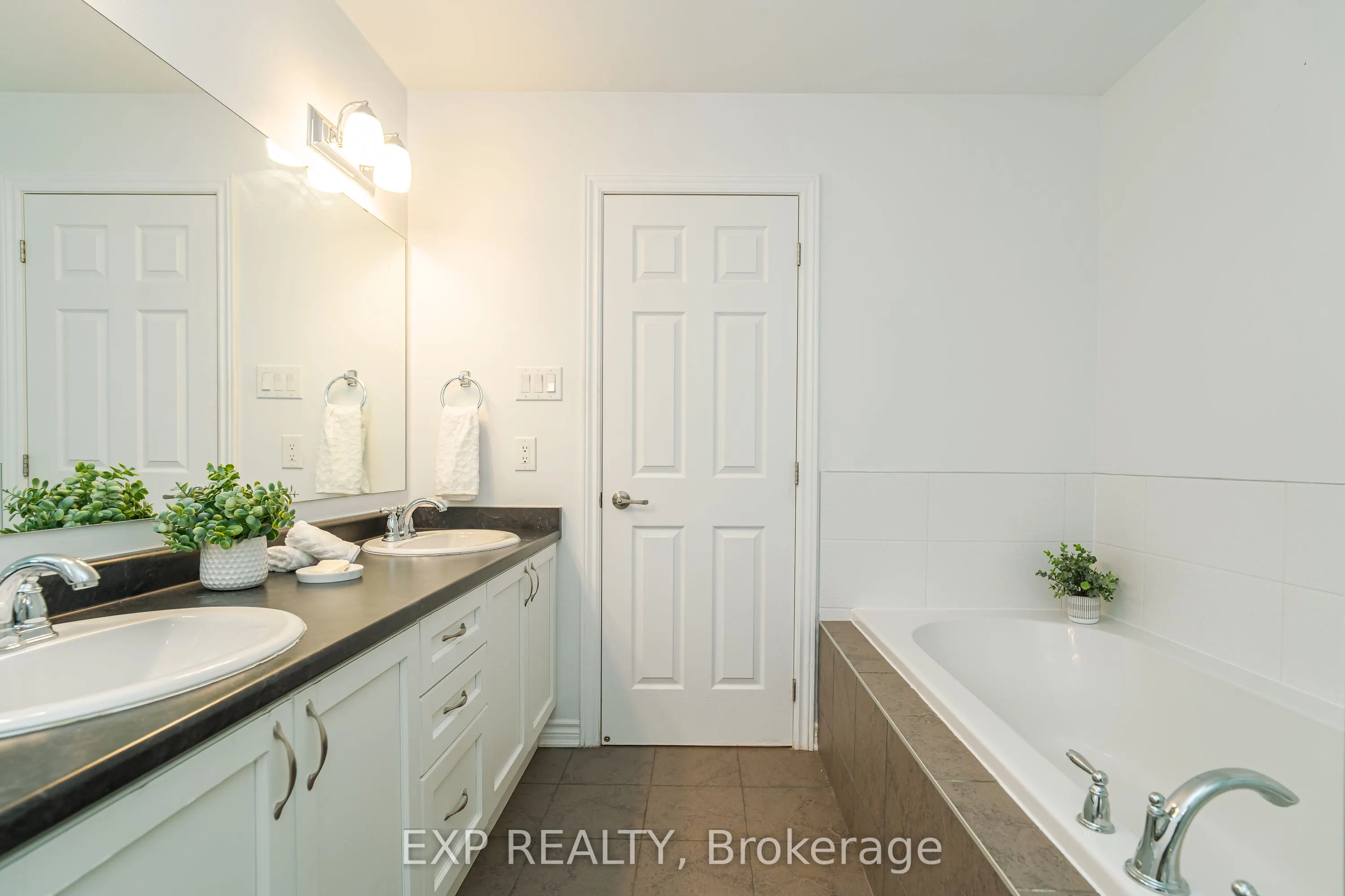 25 Solaris Drive