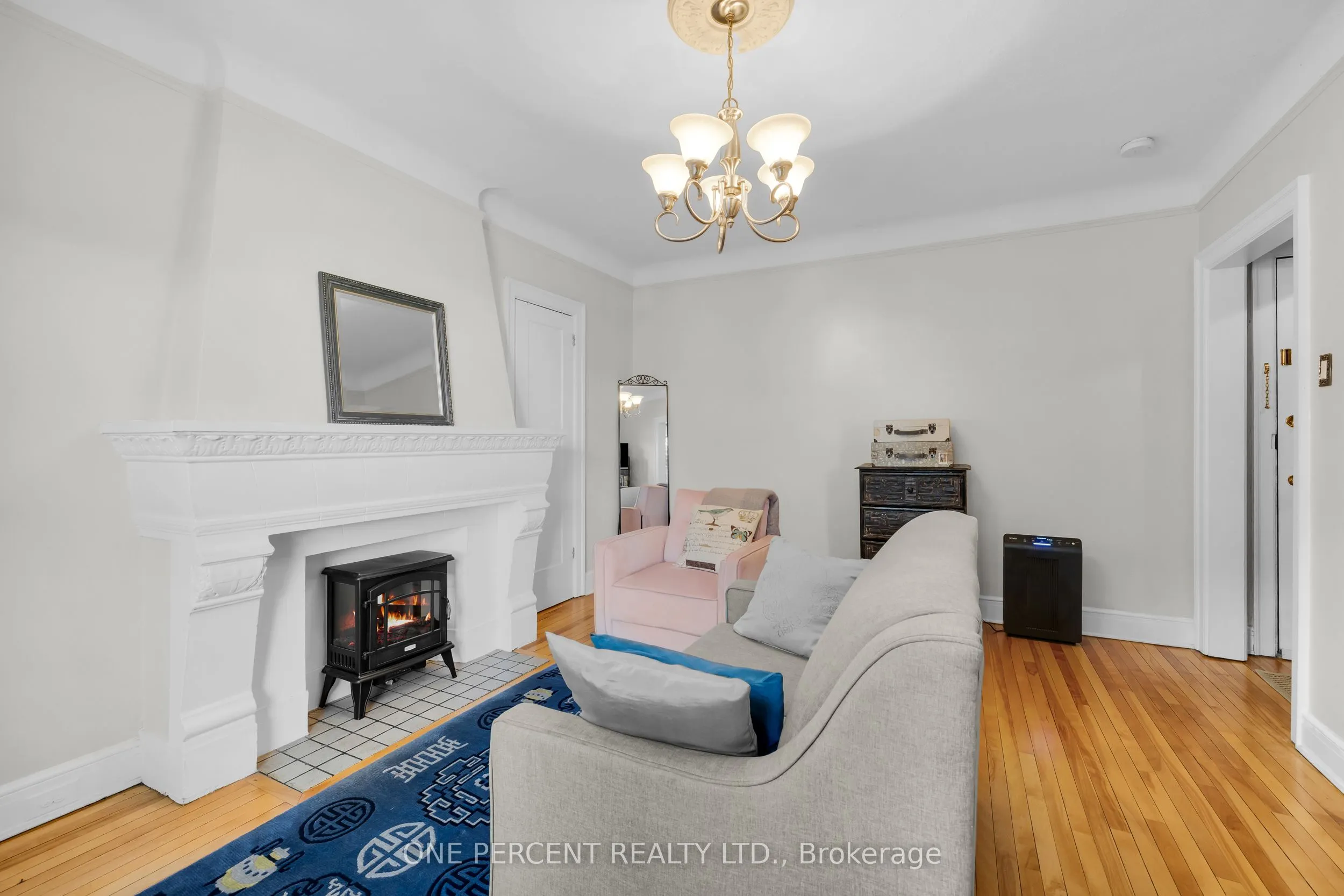 612 Bank Street, #25