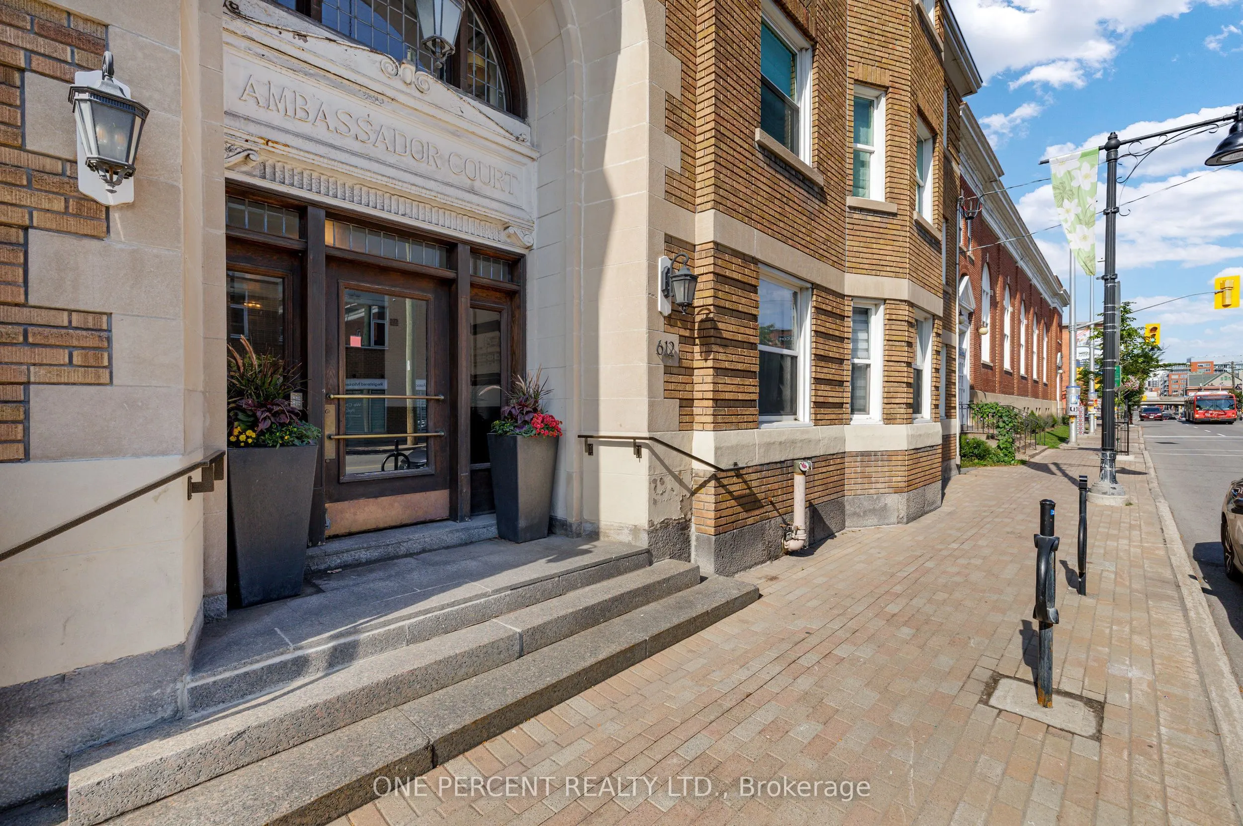 612 Bank Street, #25