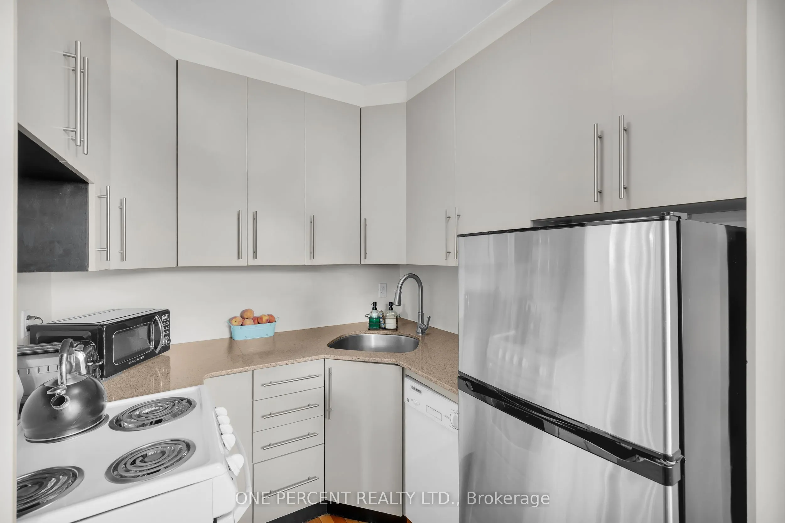 612 Bank Street, #25