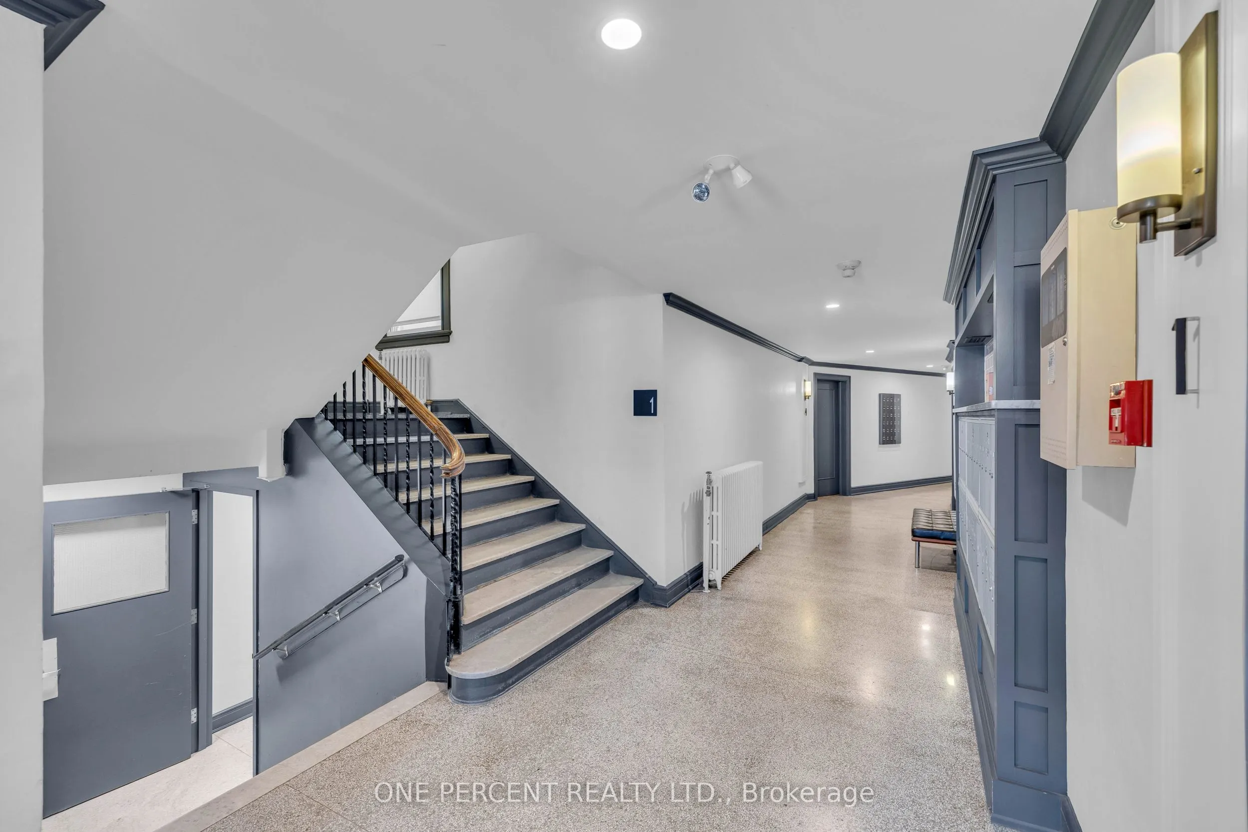 612 Bank Street, #25