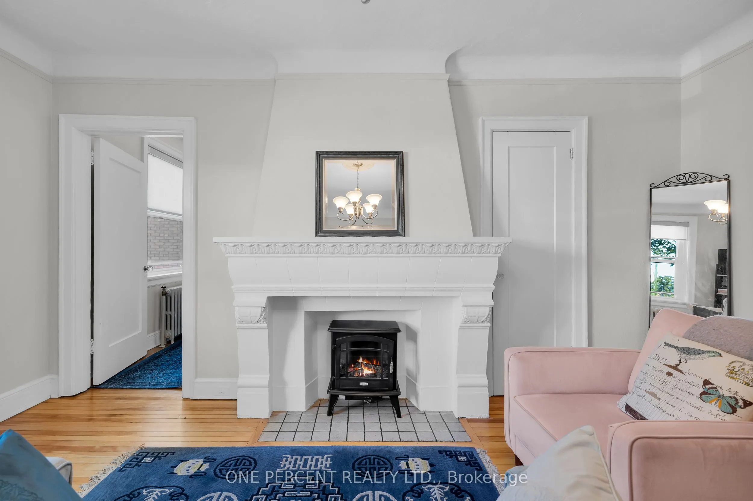 612 Bank Street, #25