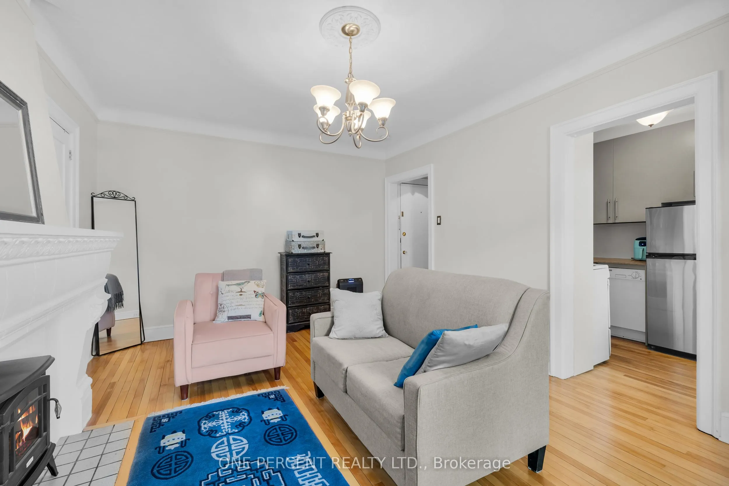 612 Bank Street, #25