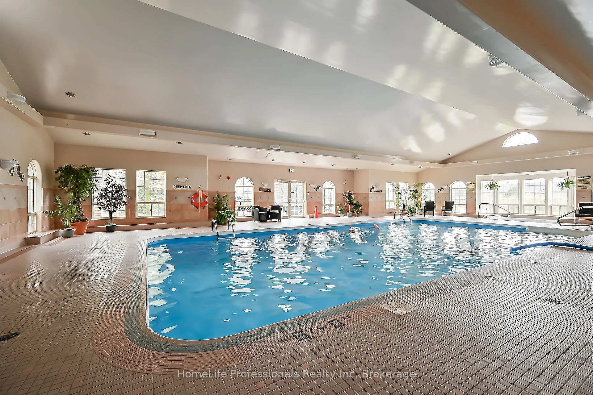 52 Twentyplace Boulevard, #28