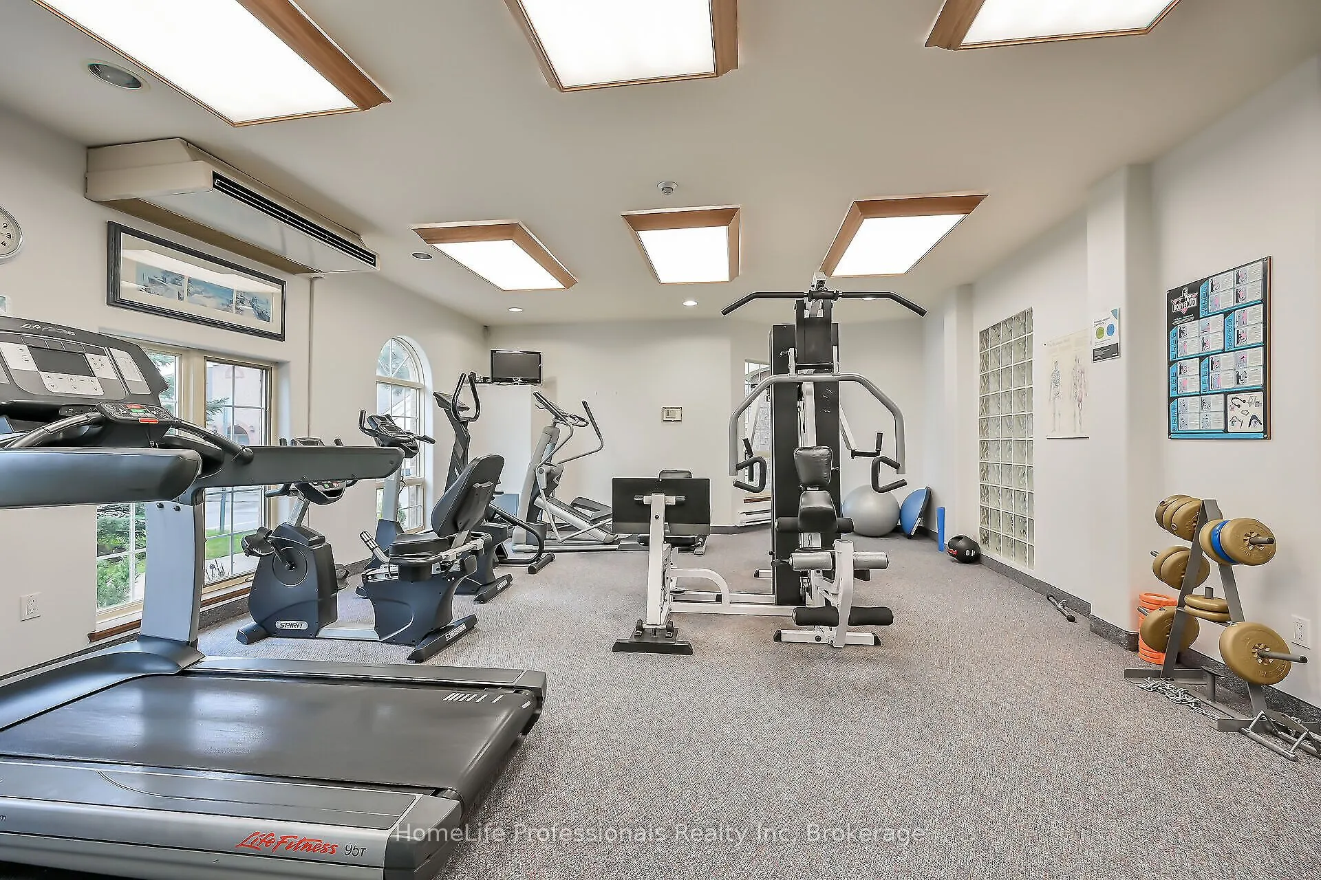 52 Twentyplace Boulevard, #28