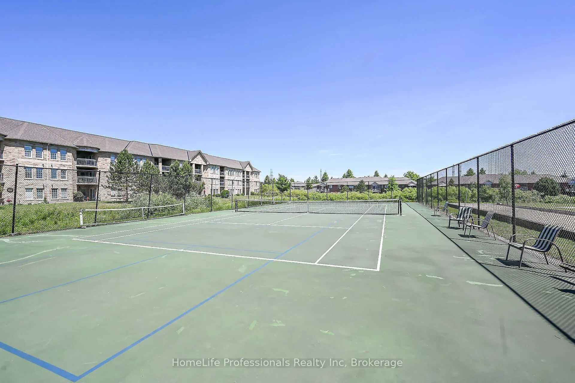 52 Twentyplace Boulevard, #28