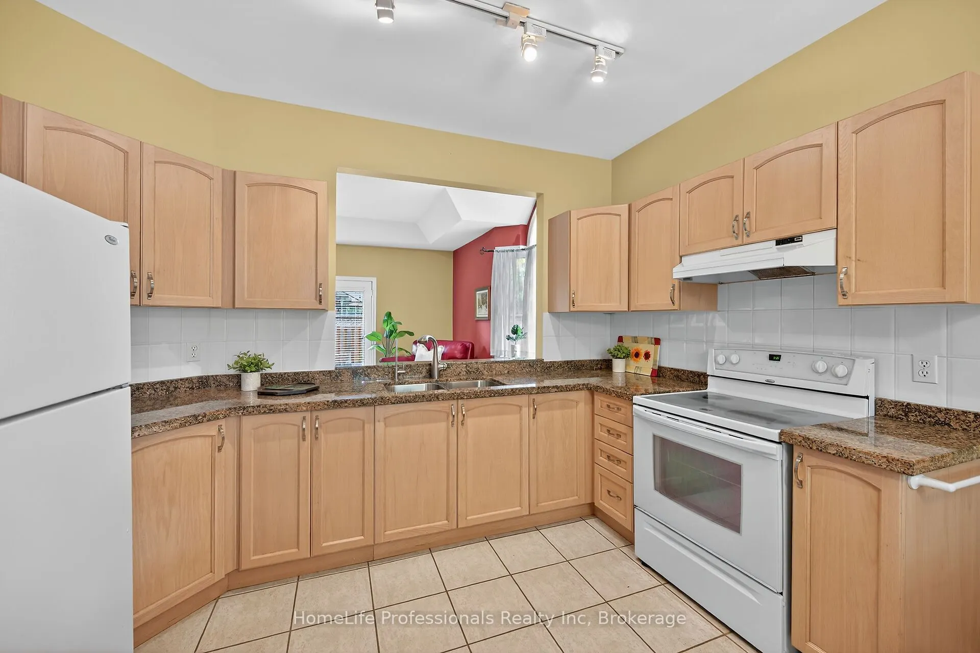 52 Twentyplace Boulevard, #28