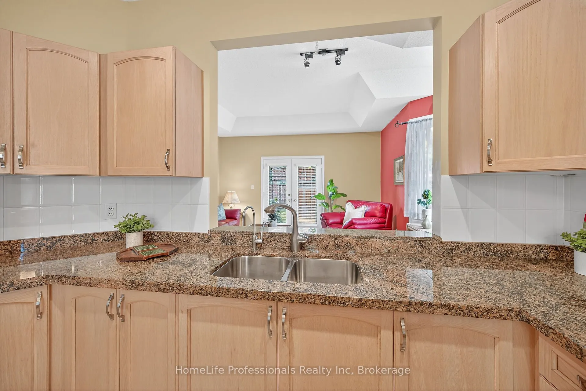 52 Twentyplace Boulevard, #28