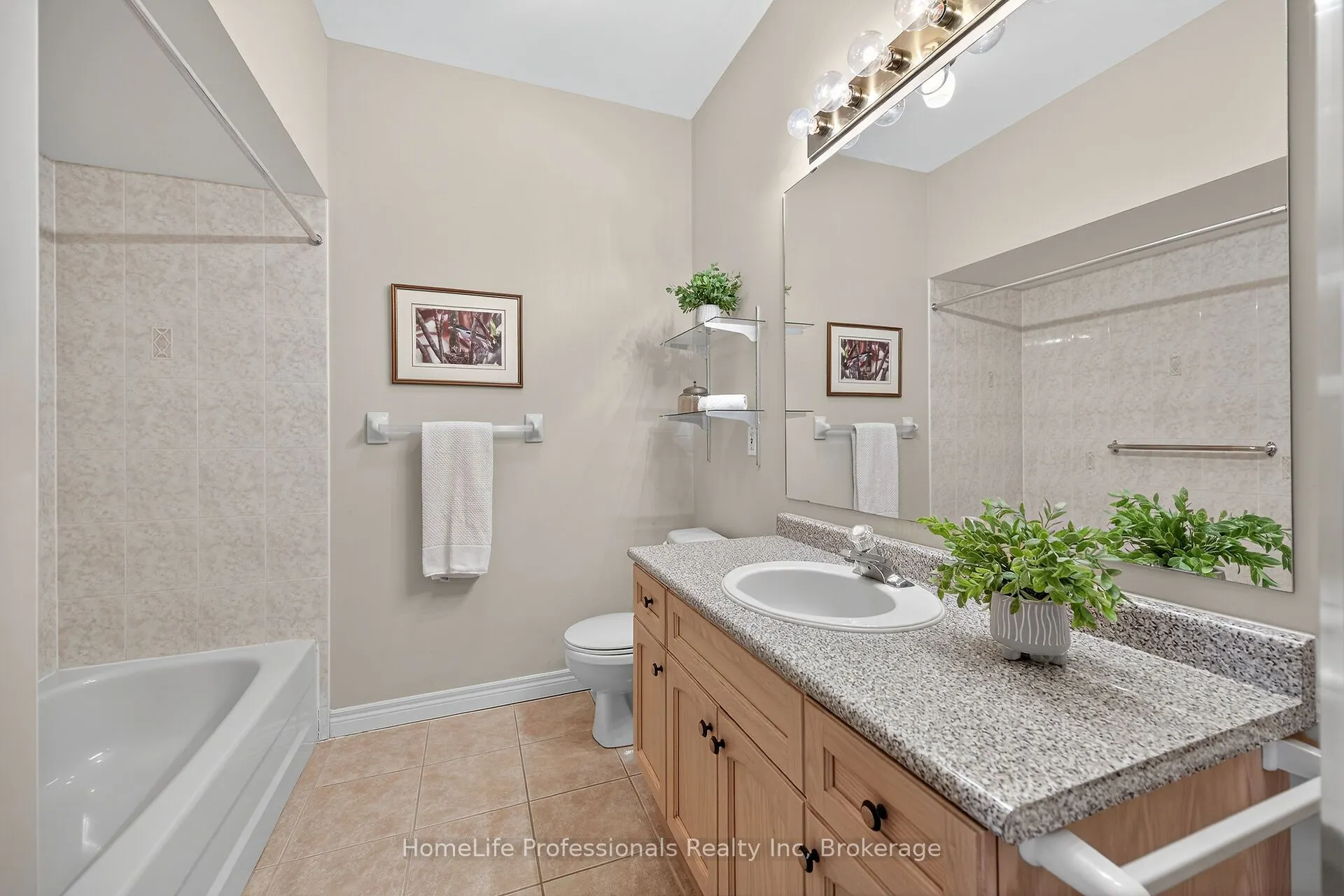 52 Twentyplace Boulevard, #28
