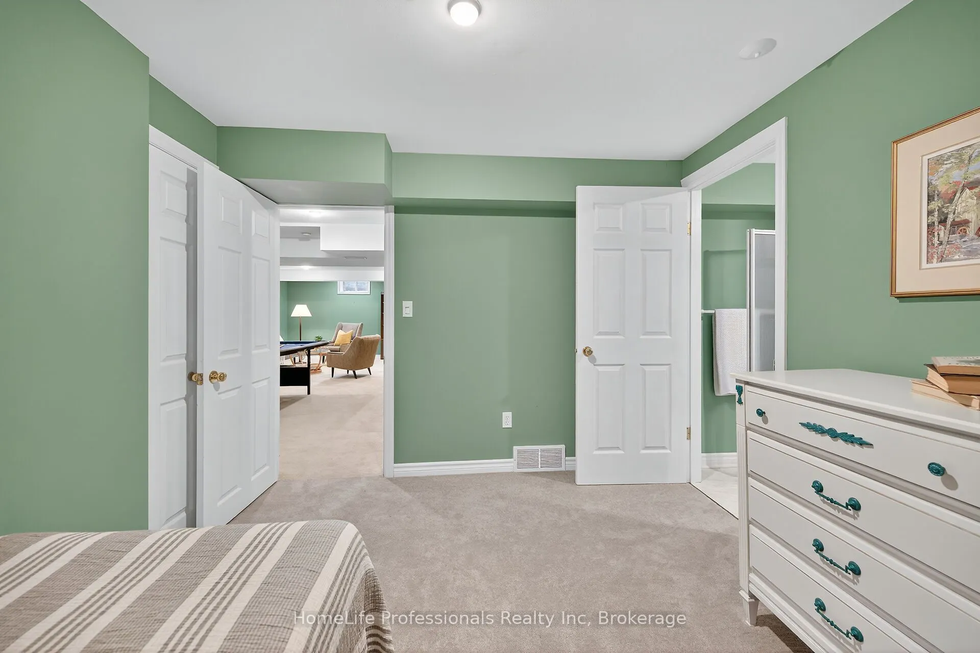 52 Twentyplace Boulevard, #28
