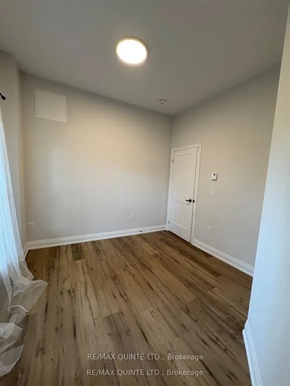 22 McGill Street, #4
