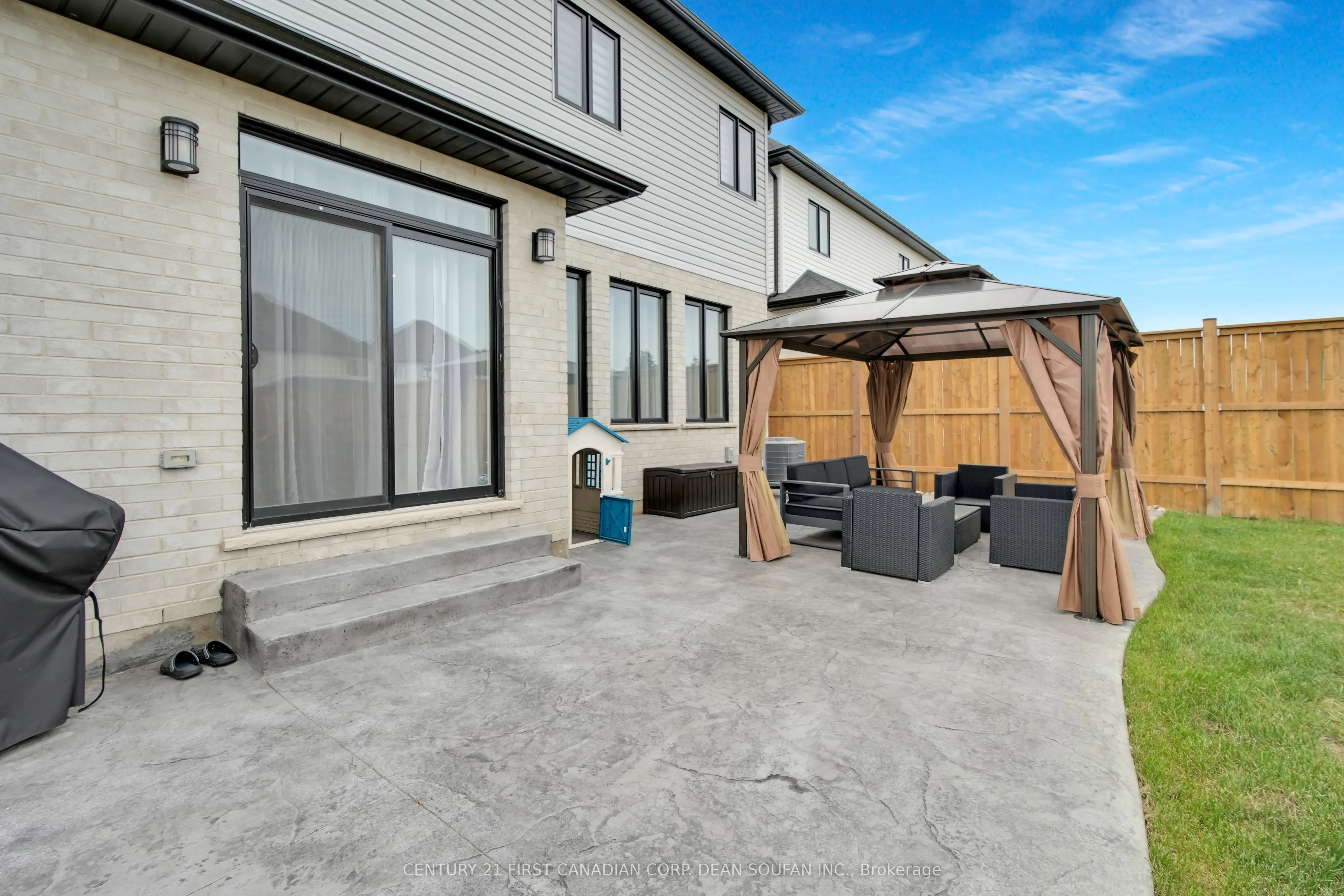 7251 Silver Creek Circle