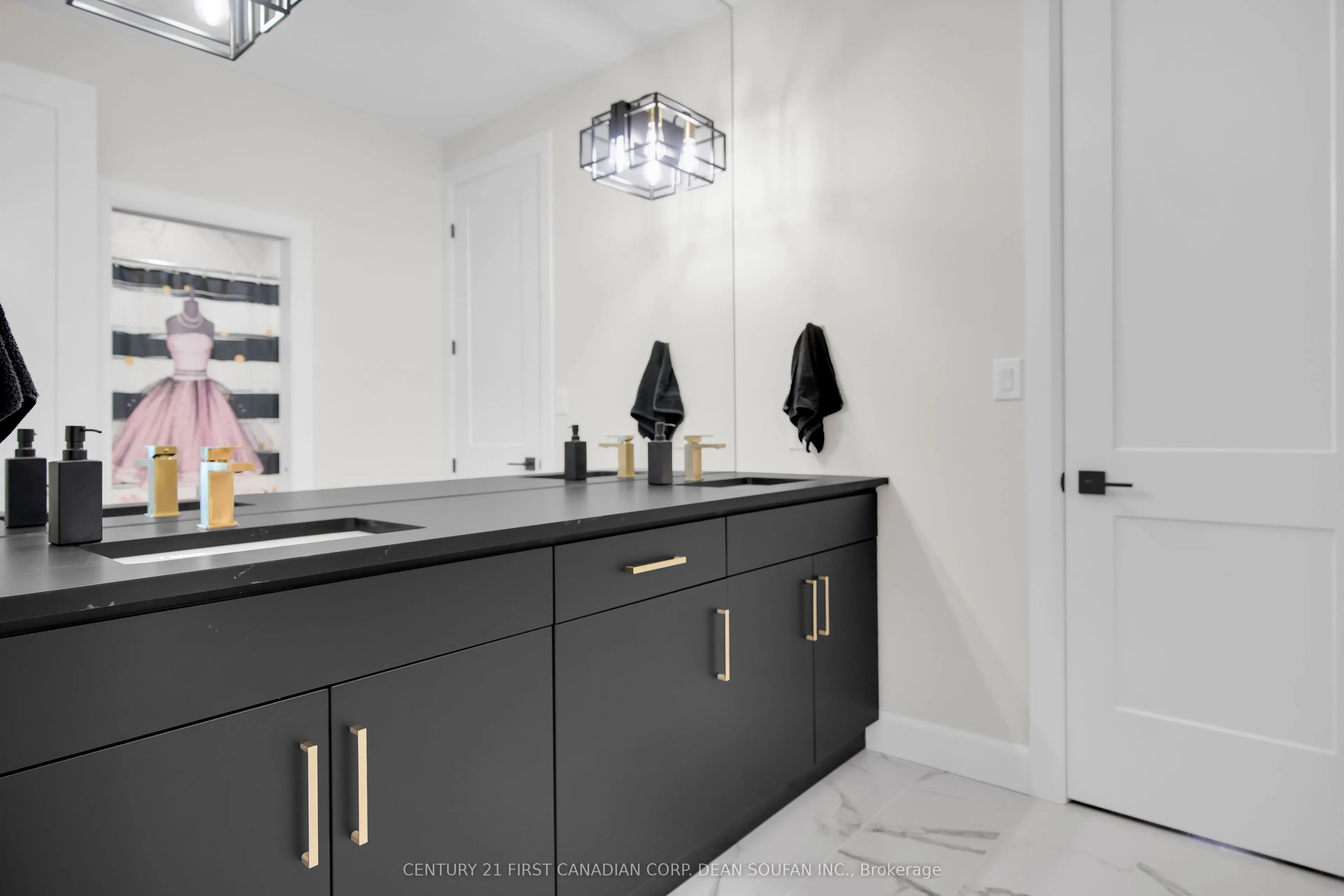 7251 Silver Creek Circle