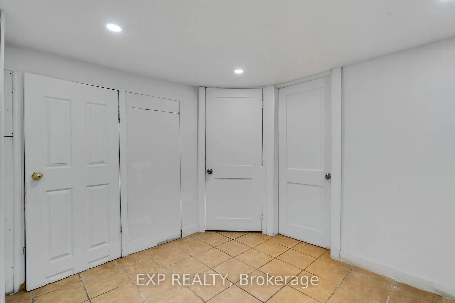 23 Lyndhurst Street