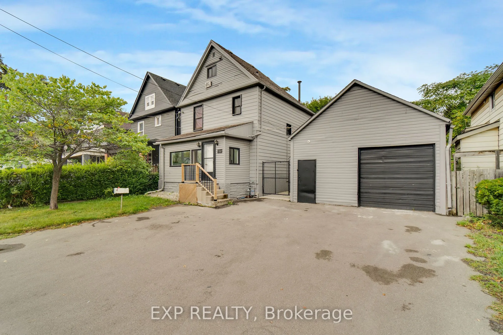 23 Lyndhurst Street