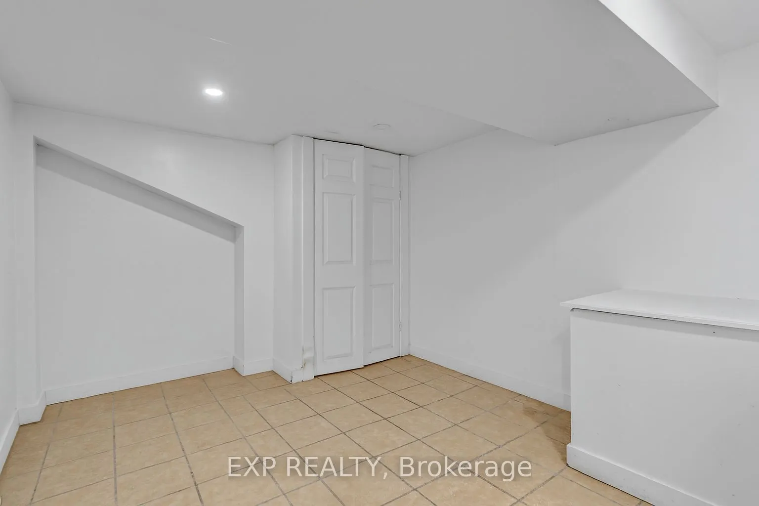 23 Lyndhurst Street