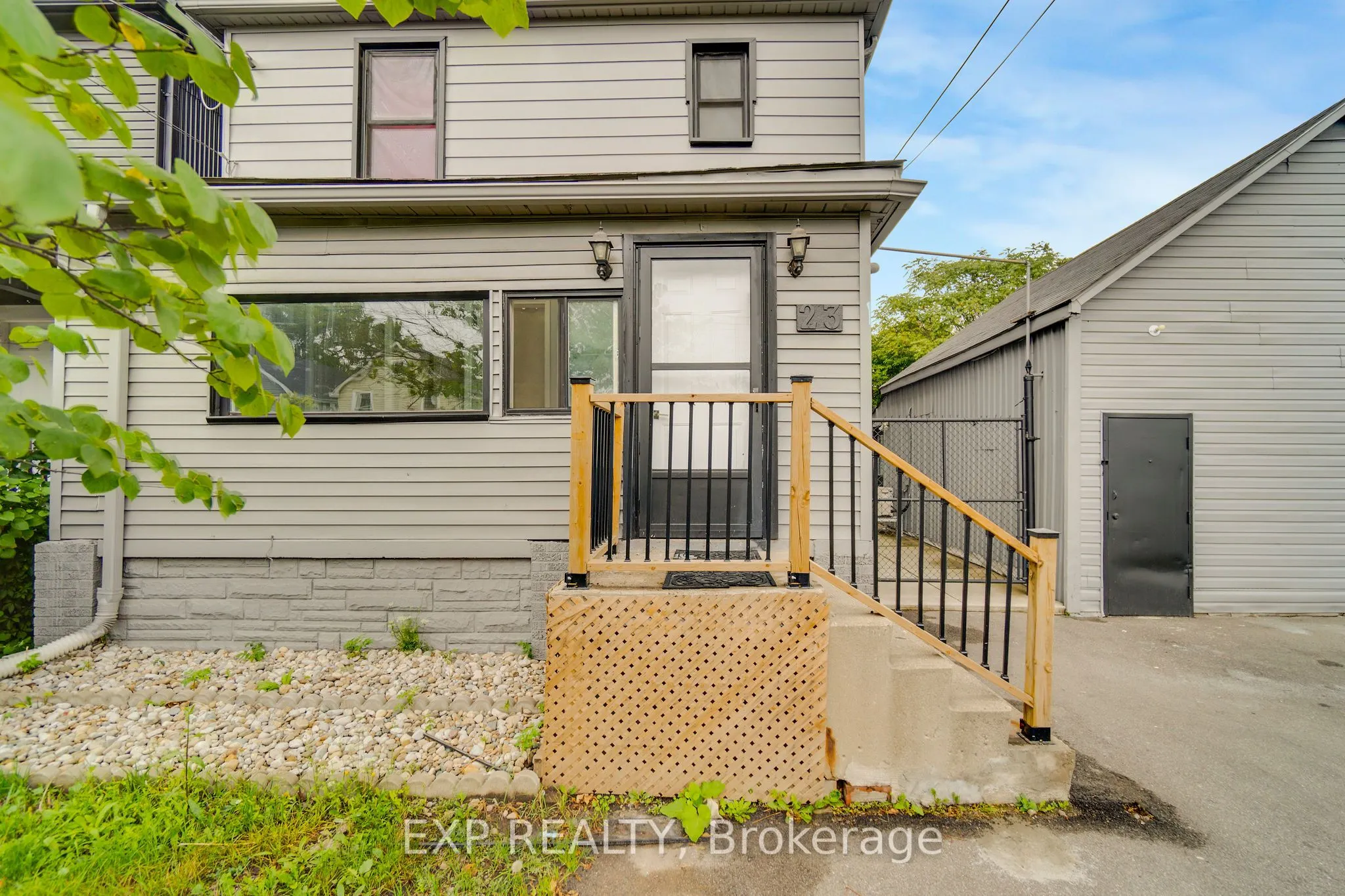 23 Lyndhurst Street