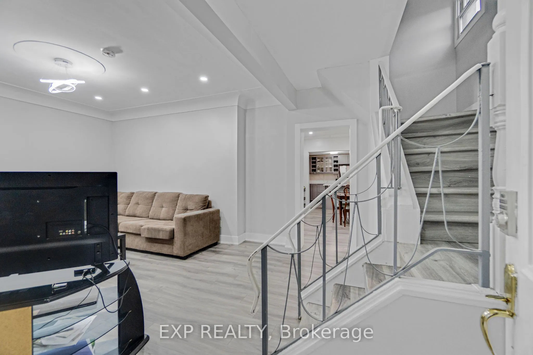 23 Lyndhurst Street