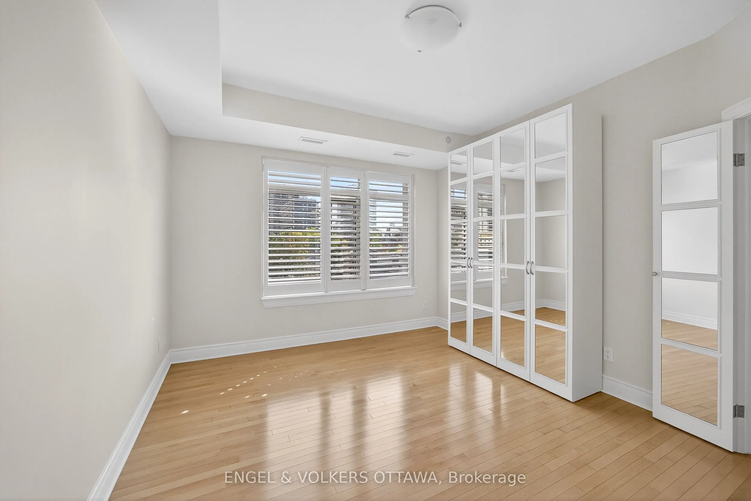 95 Bronson Avenue, #505
