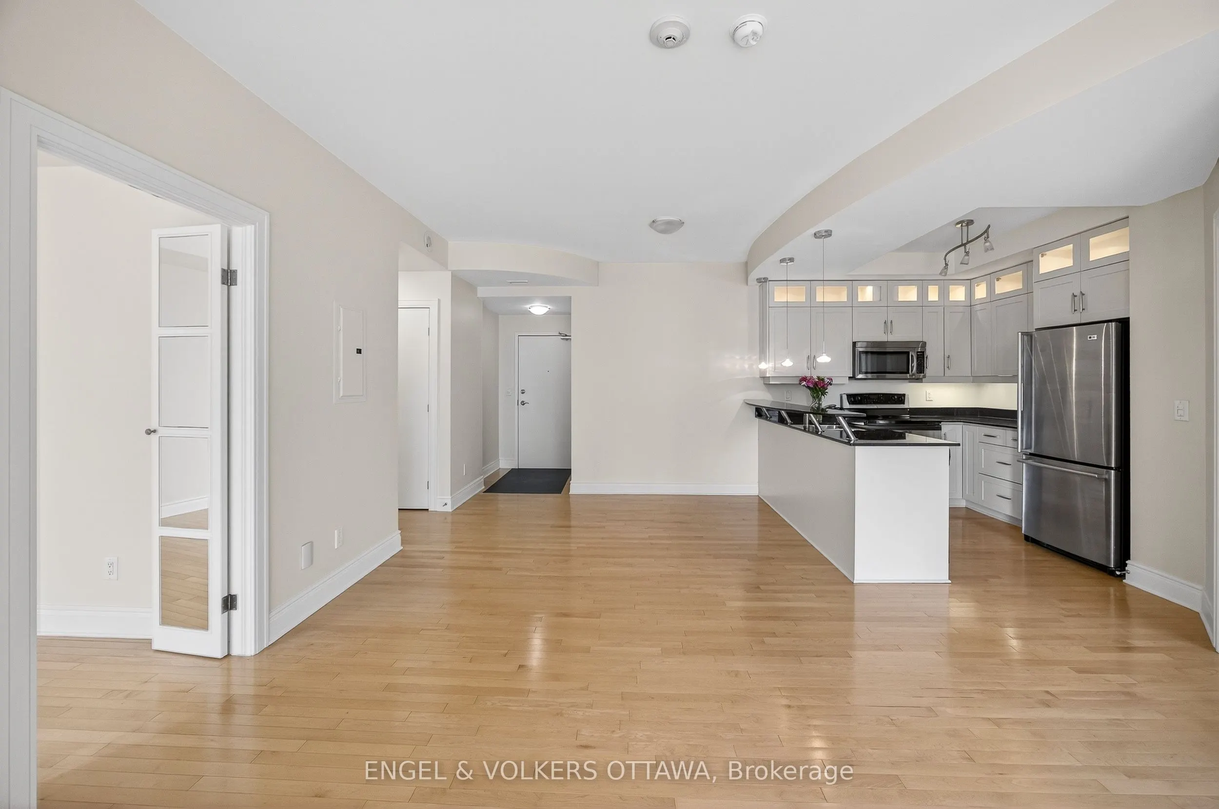 95 Bronson Avenue, #505