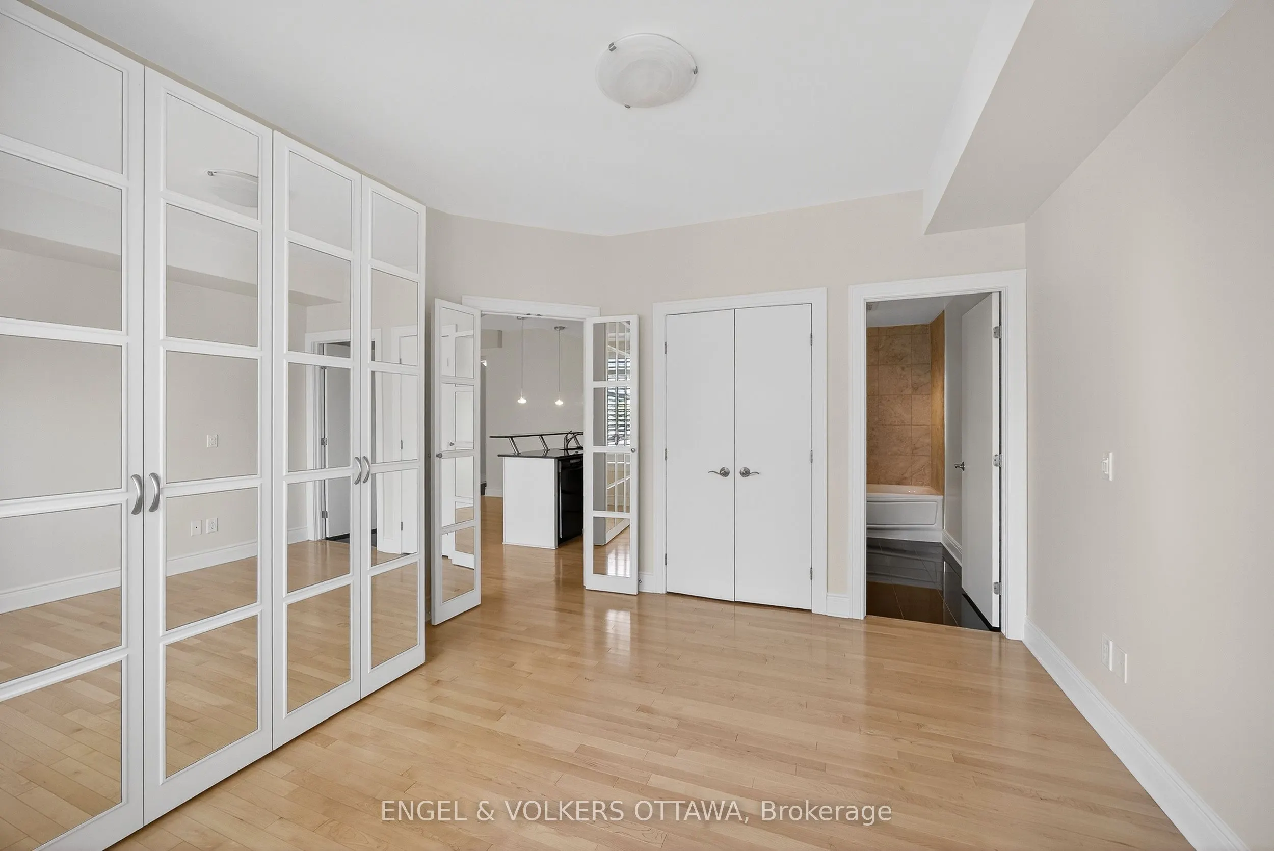 95 Bronson Avenue, #505